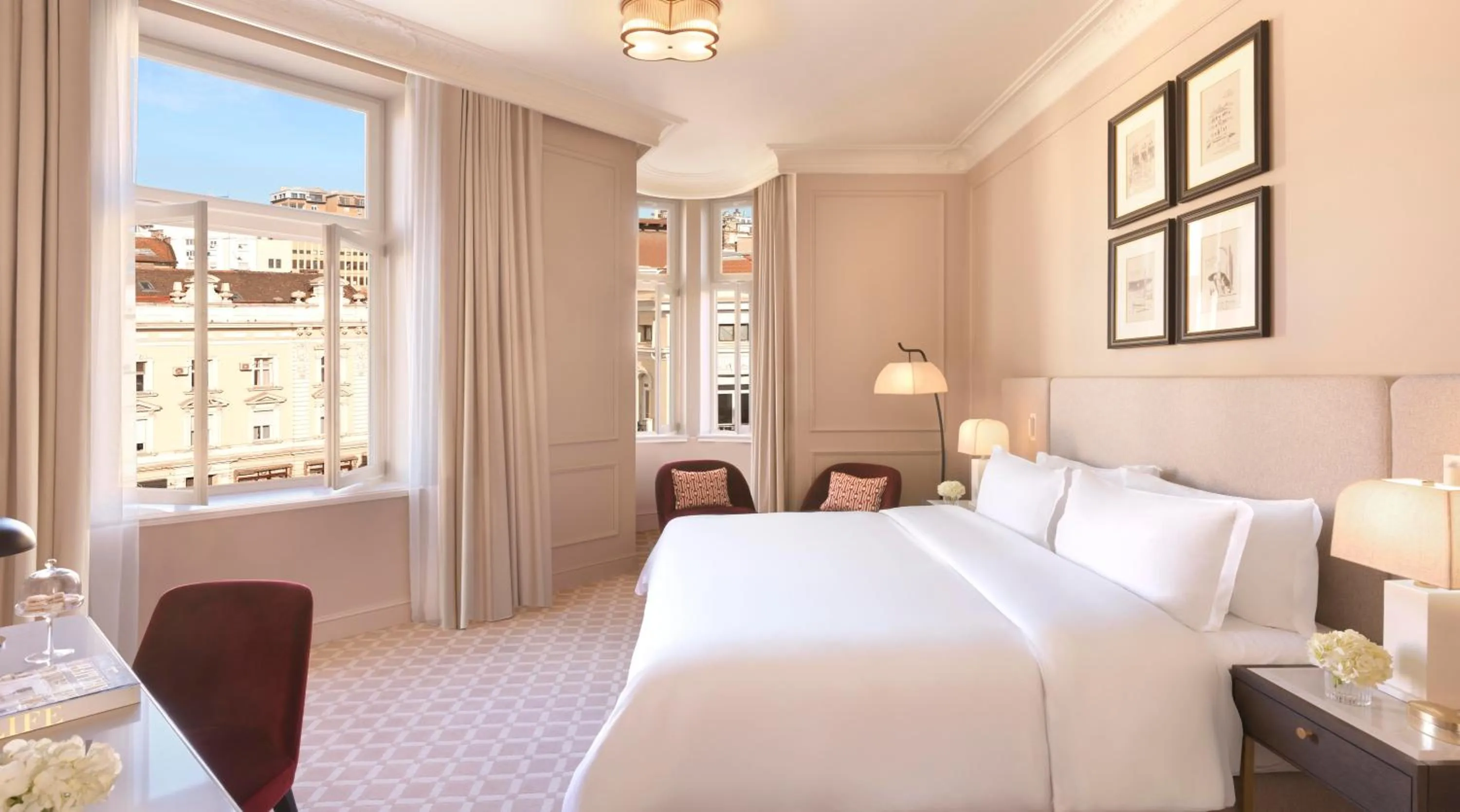 Bedroom, Bed in The Bristol Belgrade