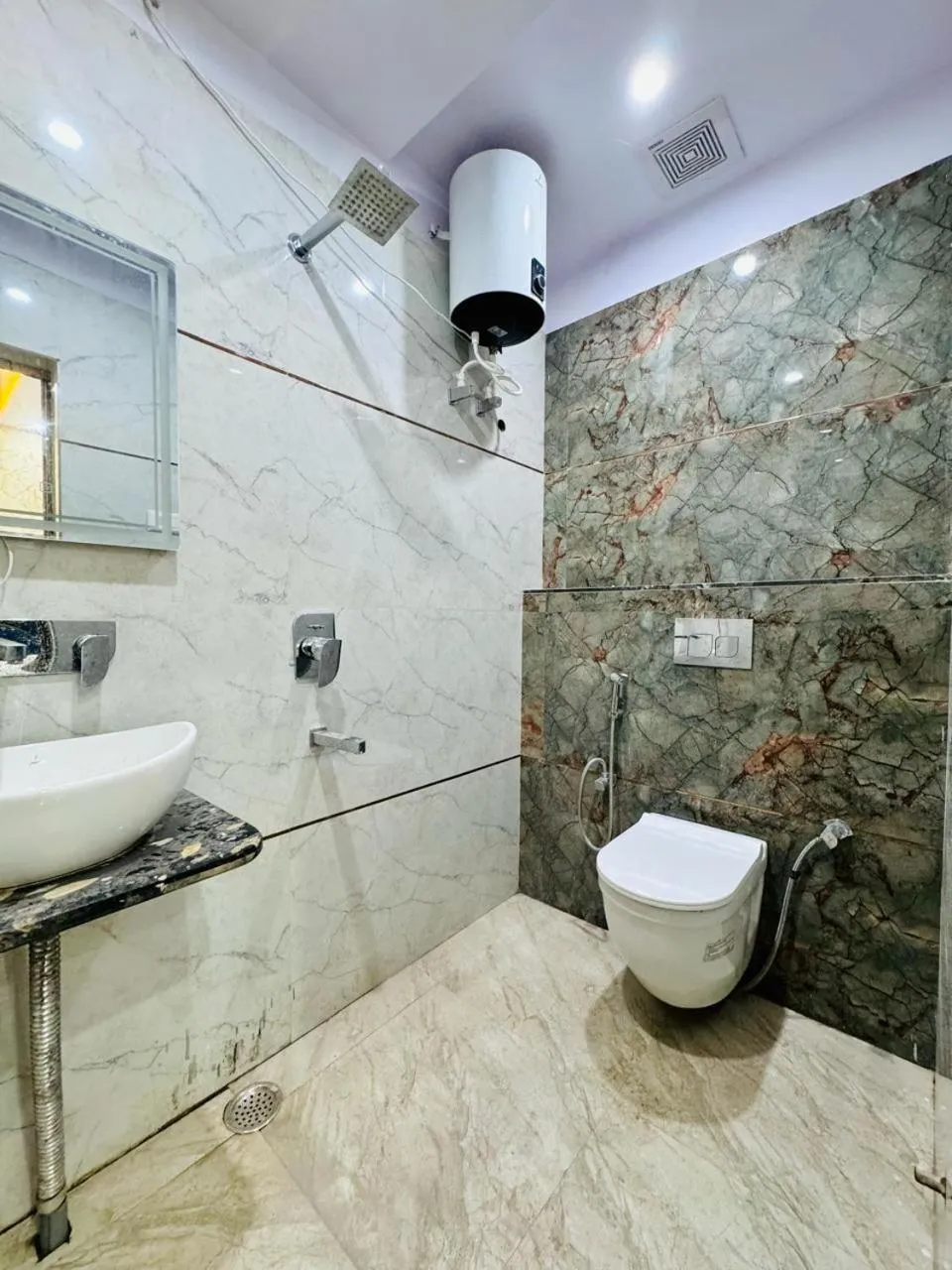 Bathroom in KashVi Hotels