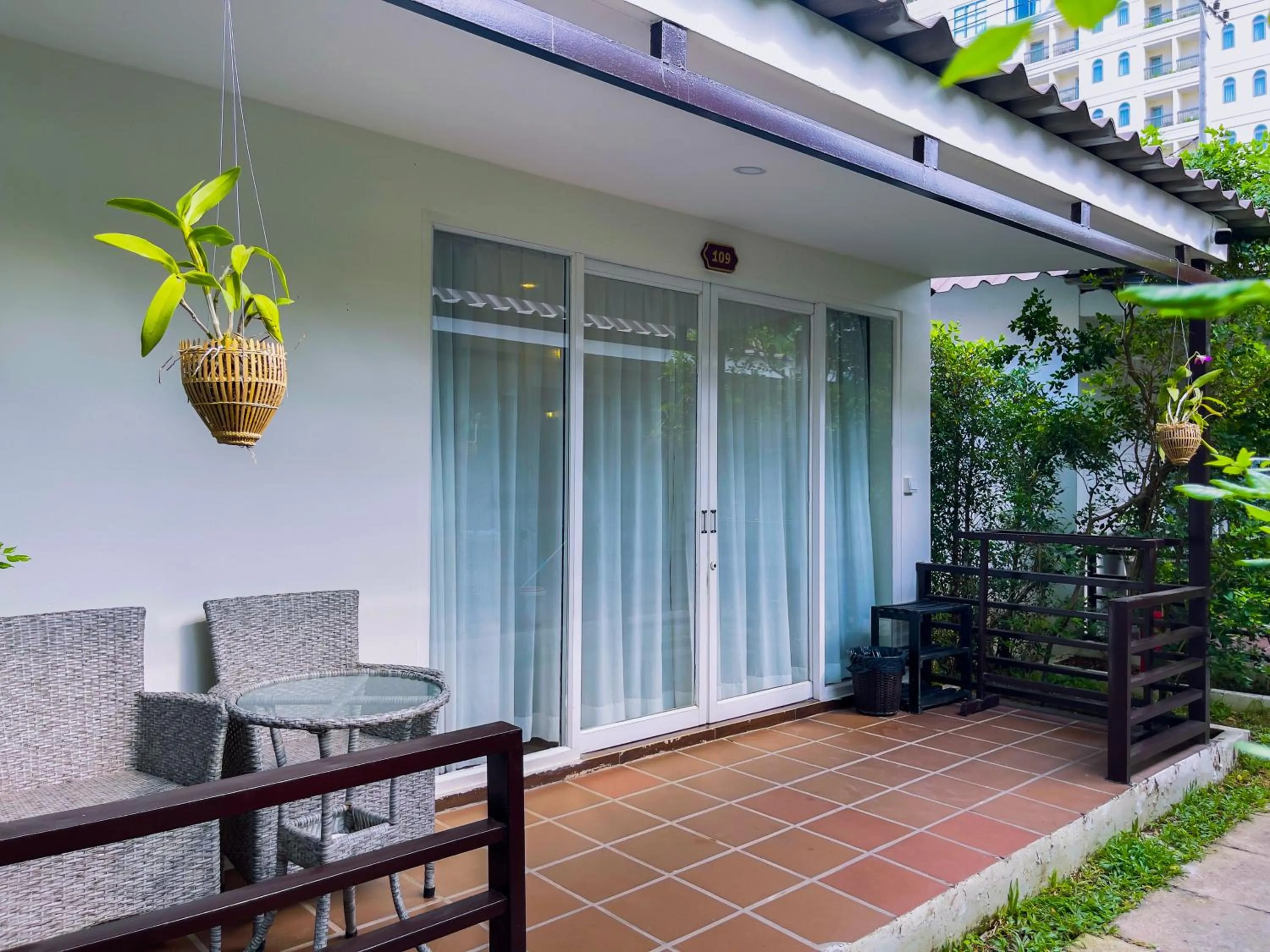 Property building in Sea Breeze Resort