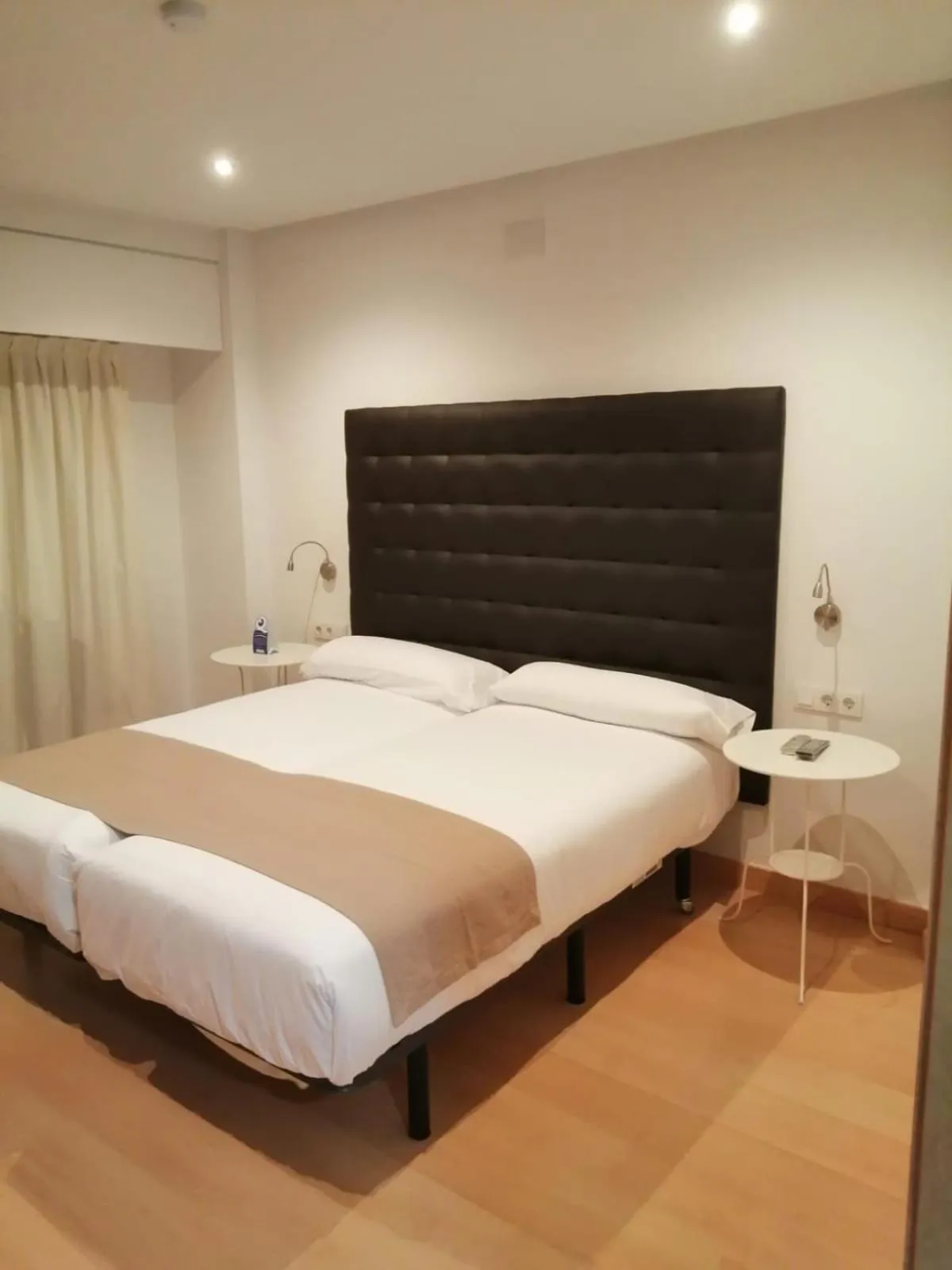 Street view, Bed in Estudiotel Alicante