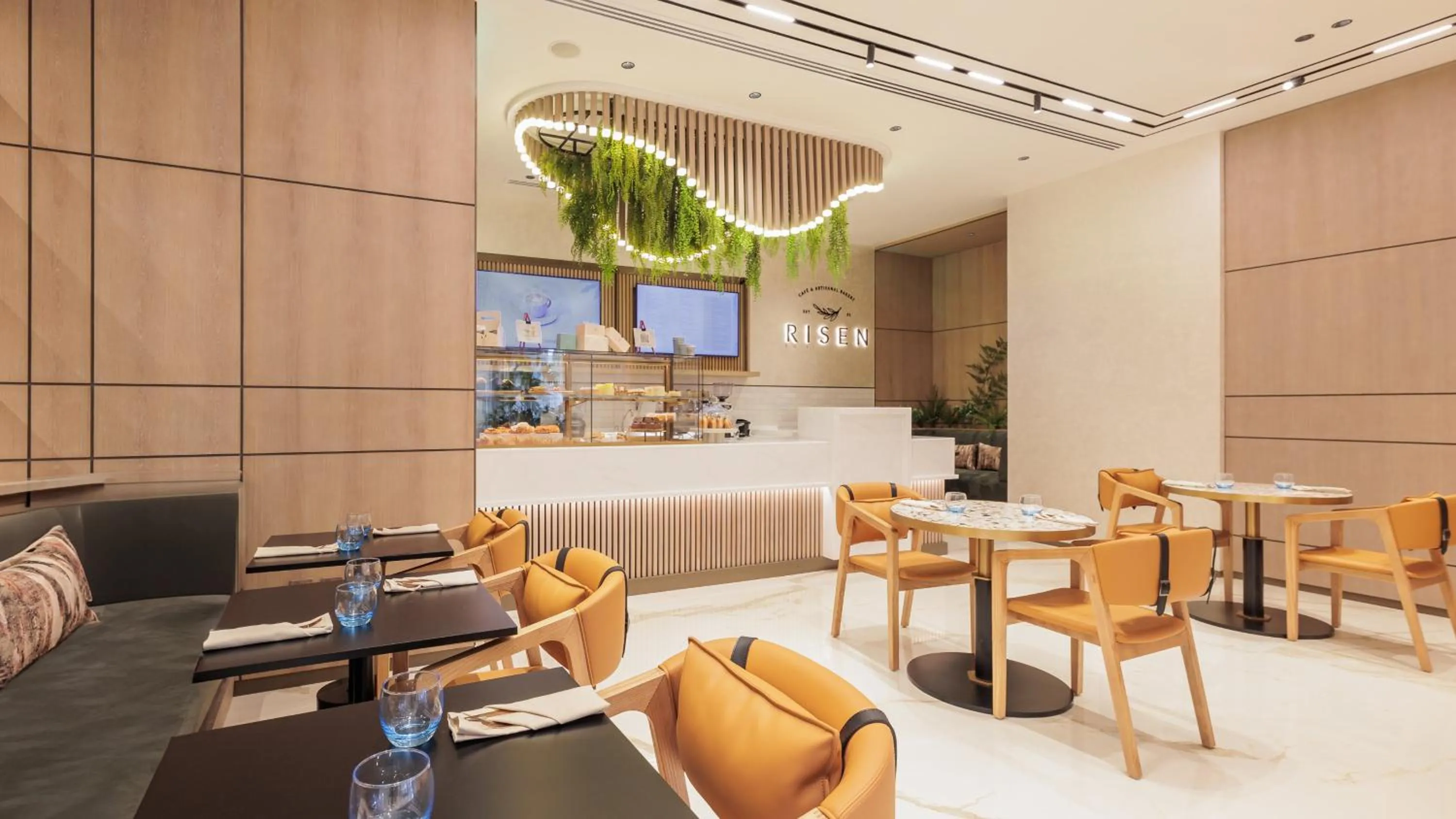 Restaurant/places to eat in Holiday Inn Dubai Village Circle by IHG