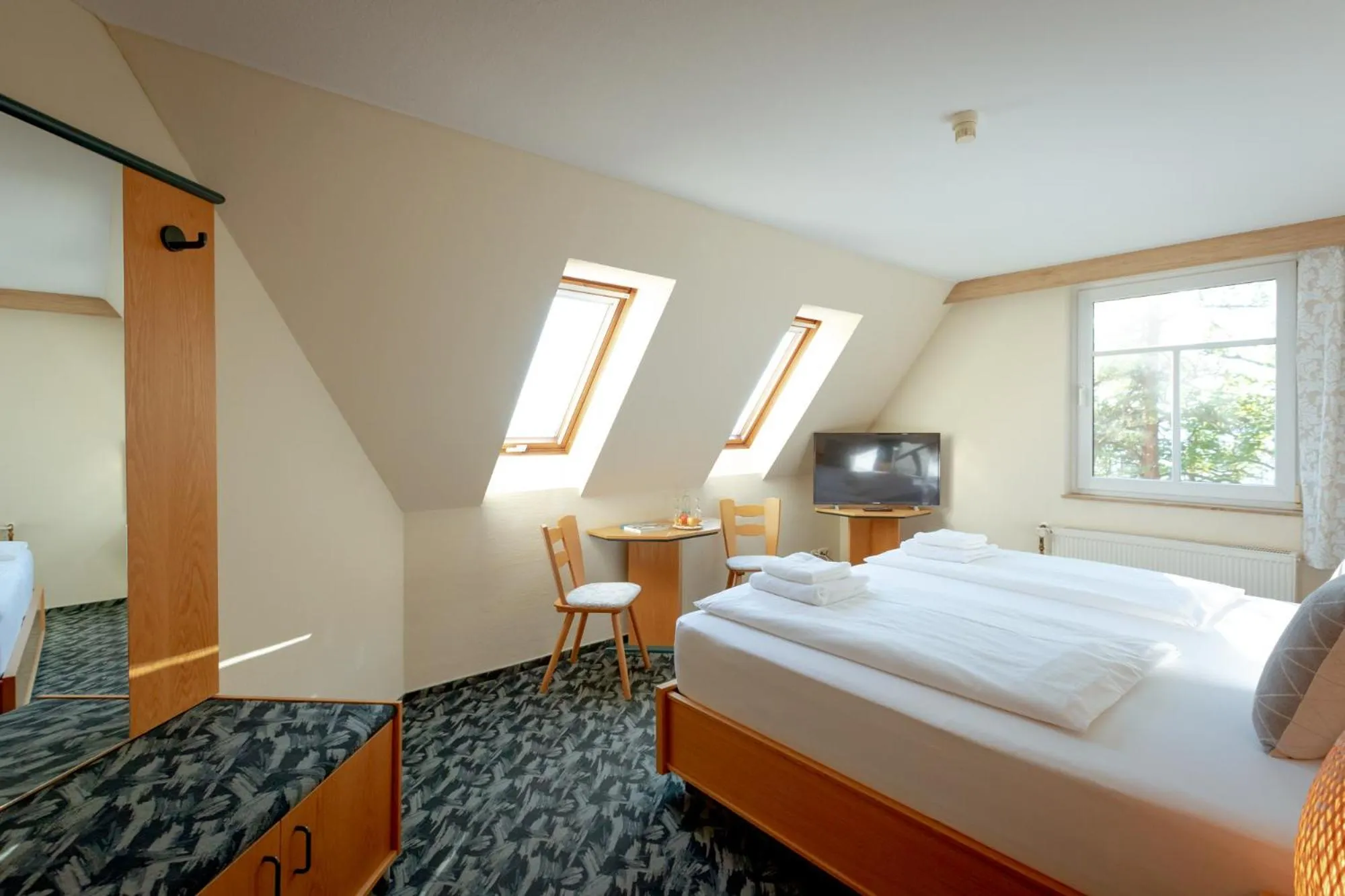 Photo of the whole room, Bed in Stiefelburg Der Berghof