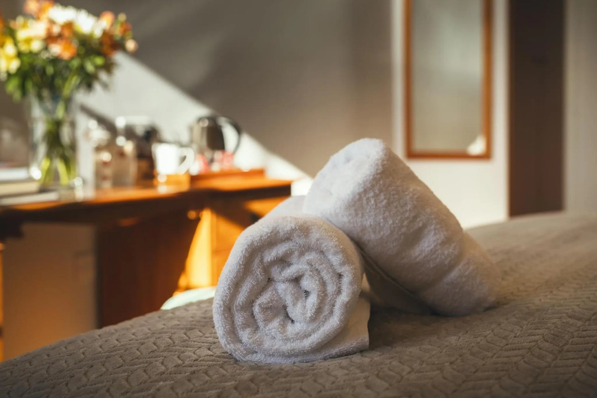 towels, Bed in Stoke Lodge Hotel