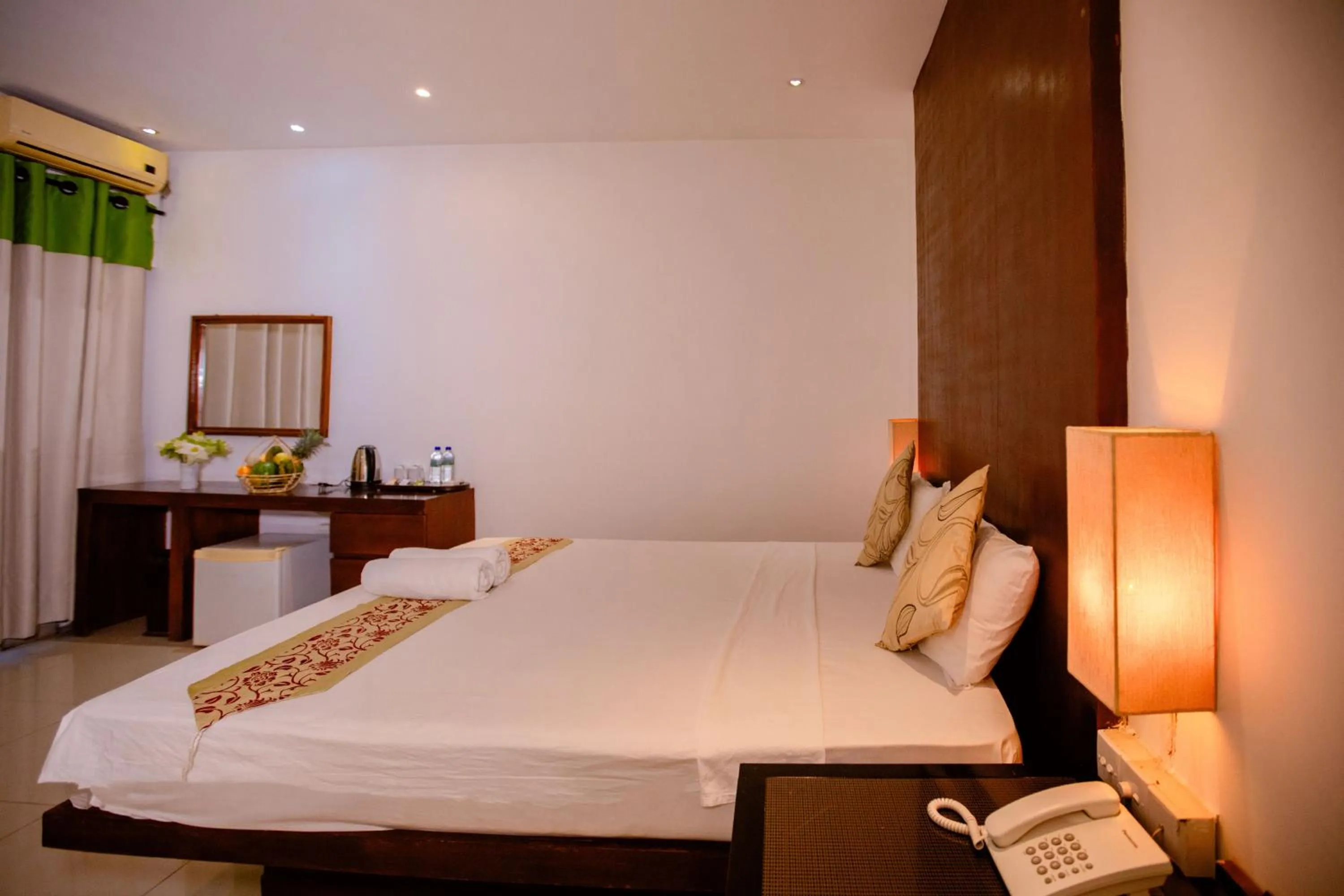 Bedroom, Bed in Lake Wind Resort