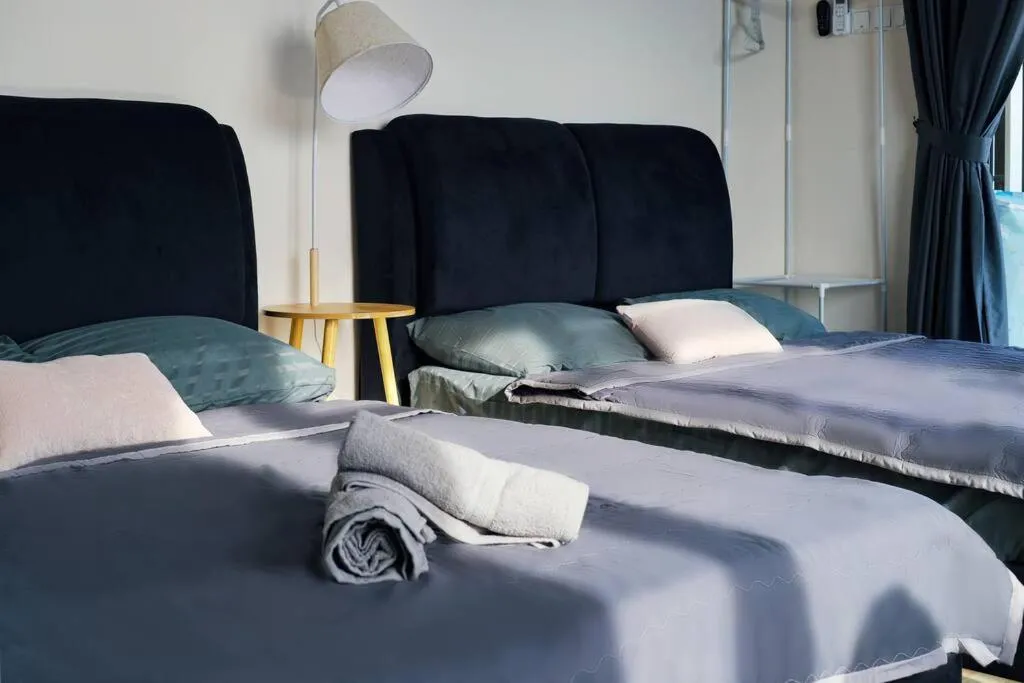 Bed in CUBE8TEEN#Austin Central #Walk to Little Paris