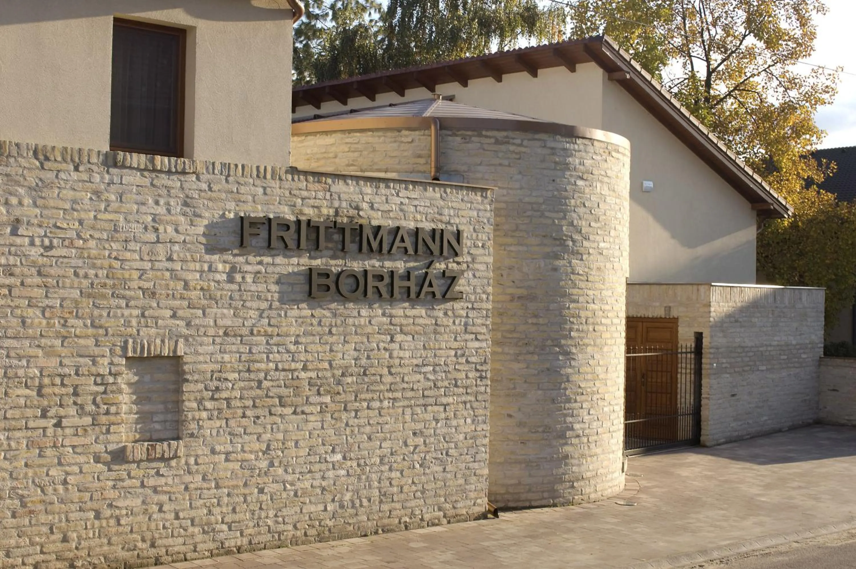 Street view in Frittmann Borház