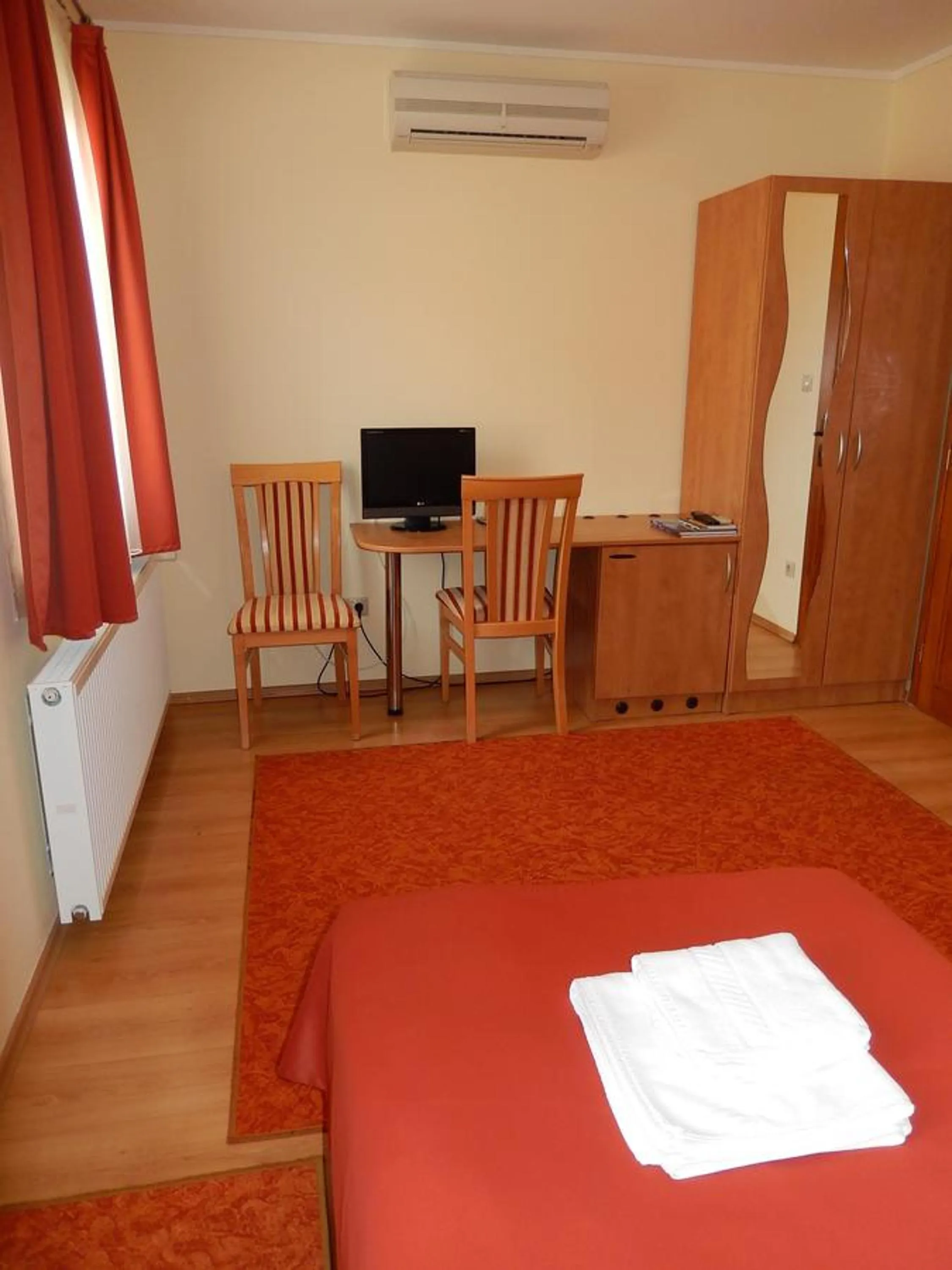 Bedroom, Bed in Frittmann Borház