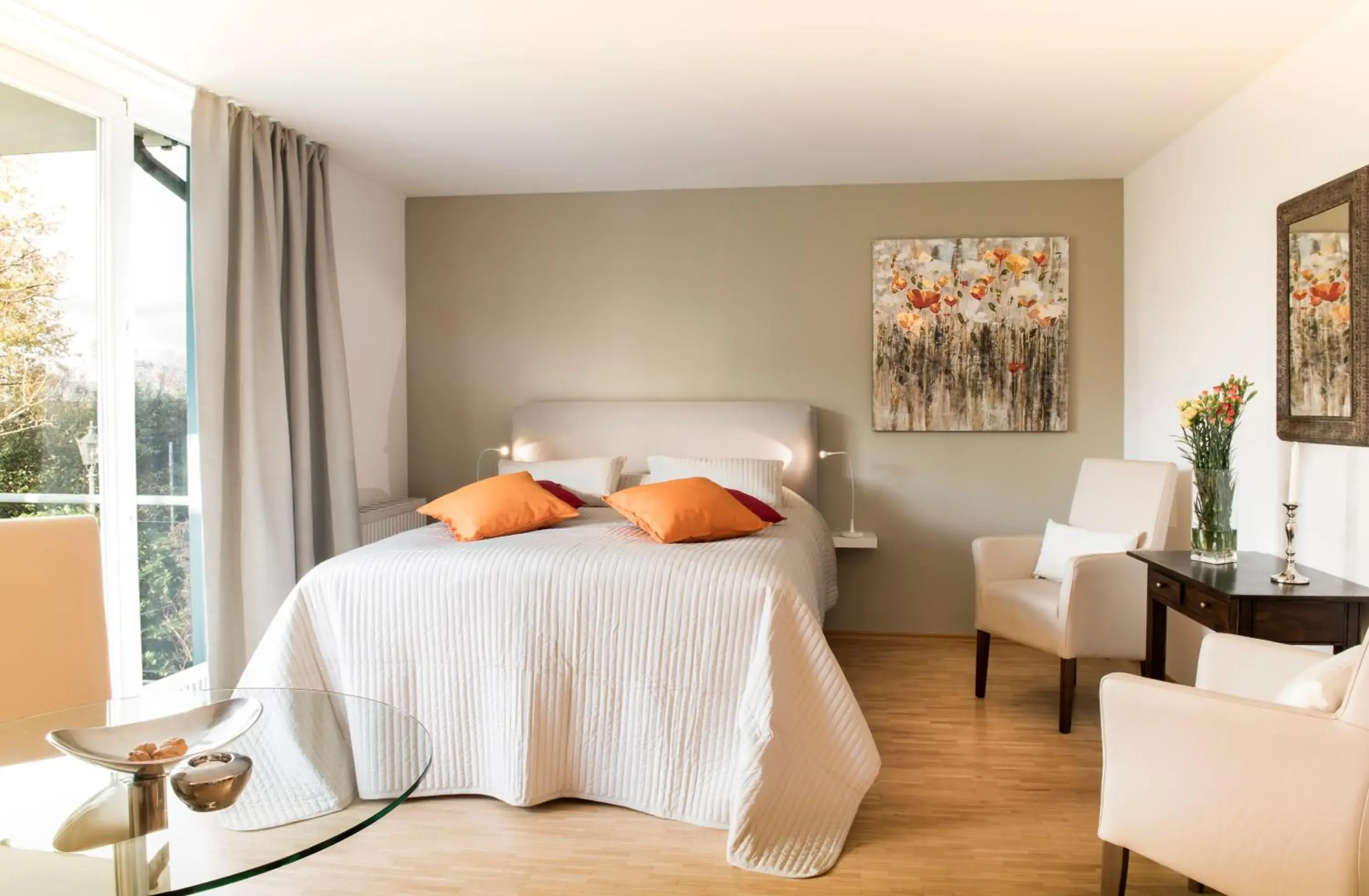 Apartment with Balcony in Parkside Apartment House Apartment with Balcony in Parkside Apartment House