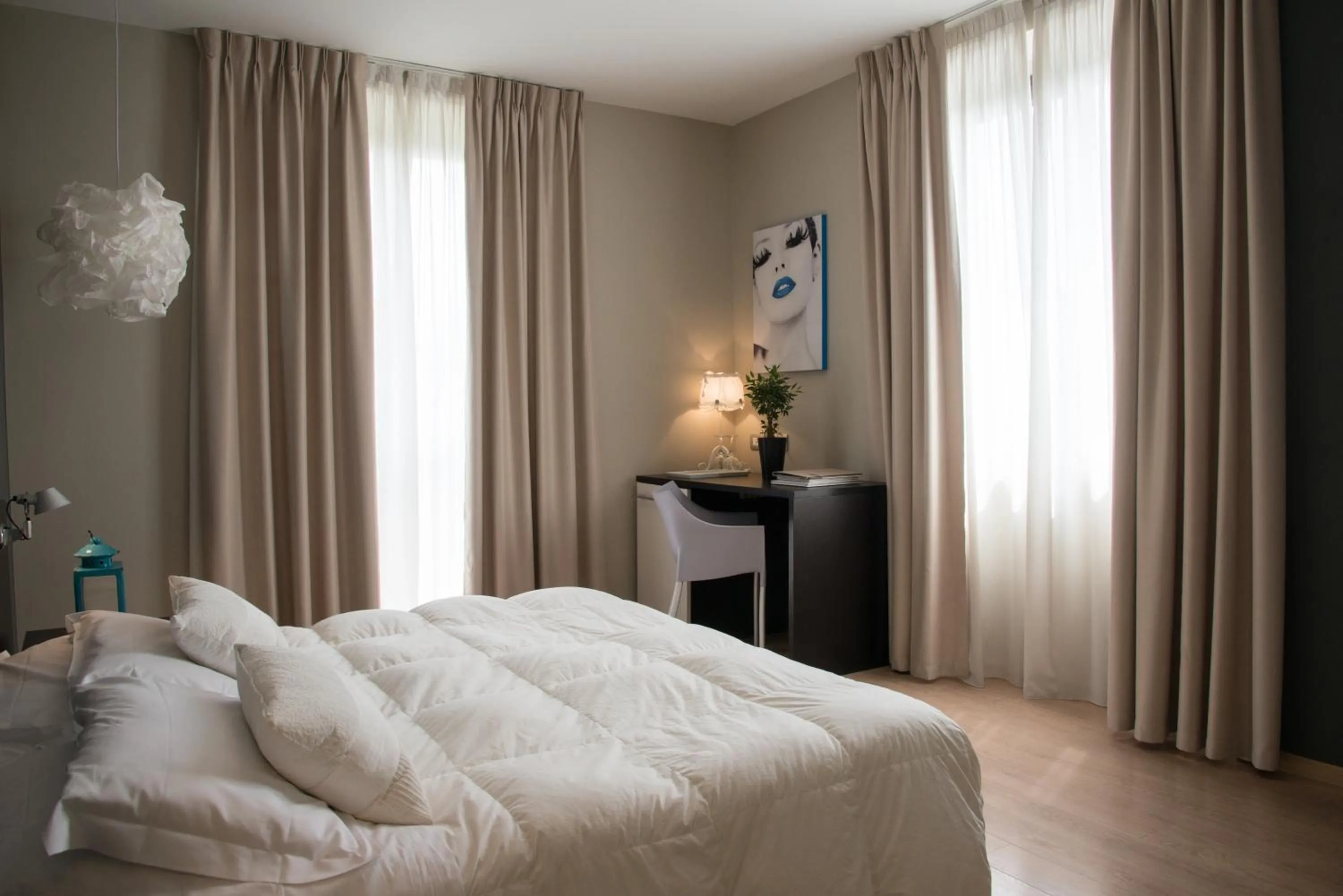 Photo of the whole room, Bed in Berghotel