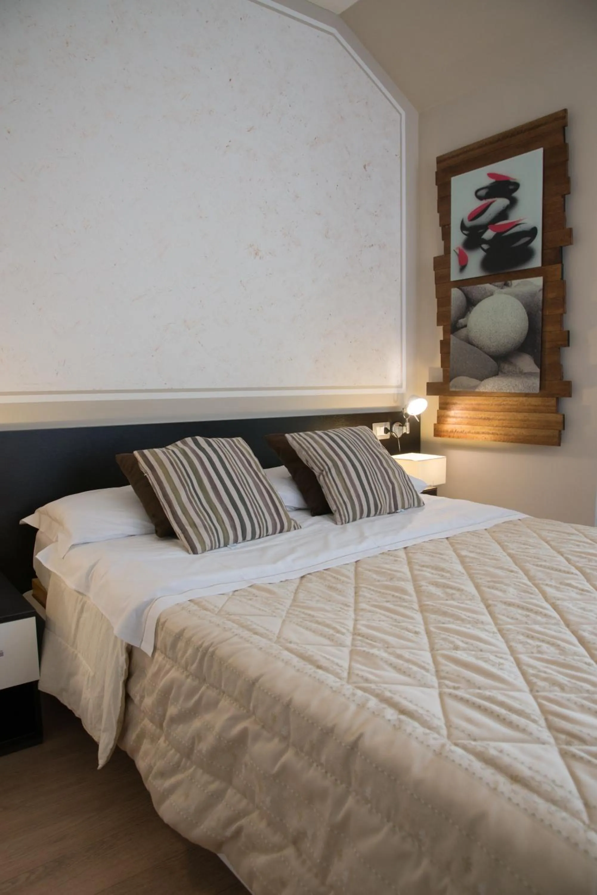 Photo of the whole room, Bed in Berghotel