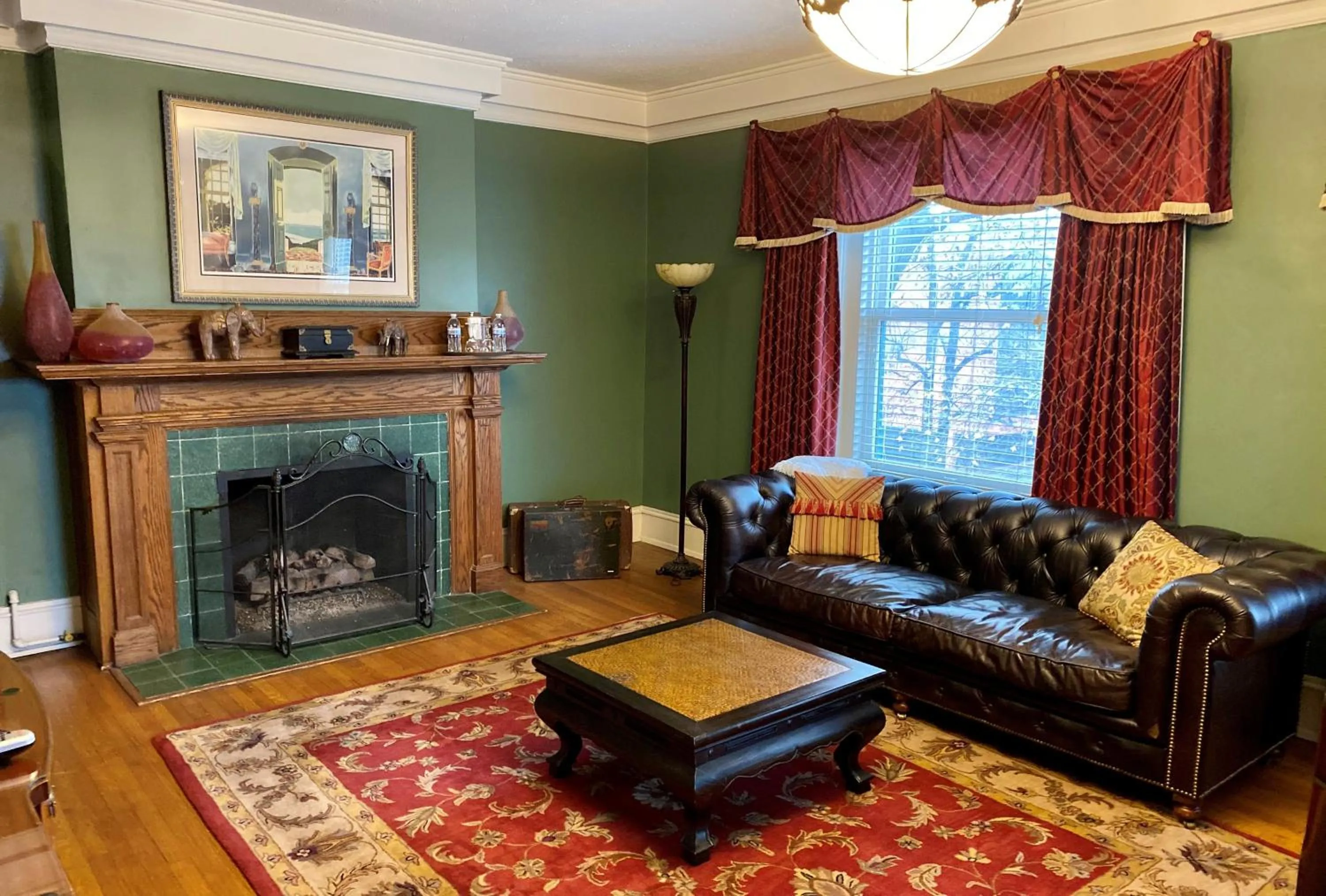 Seating area in Inn at 835 Boutique Hotel