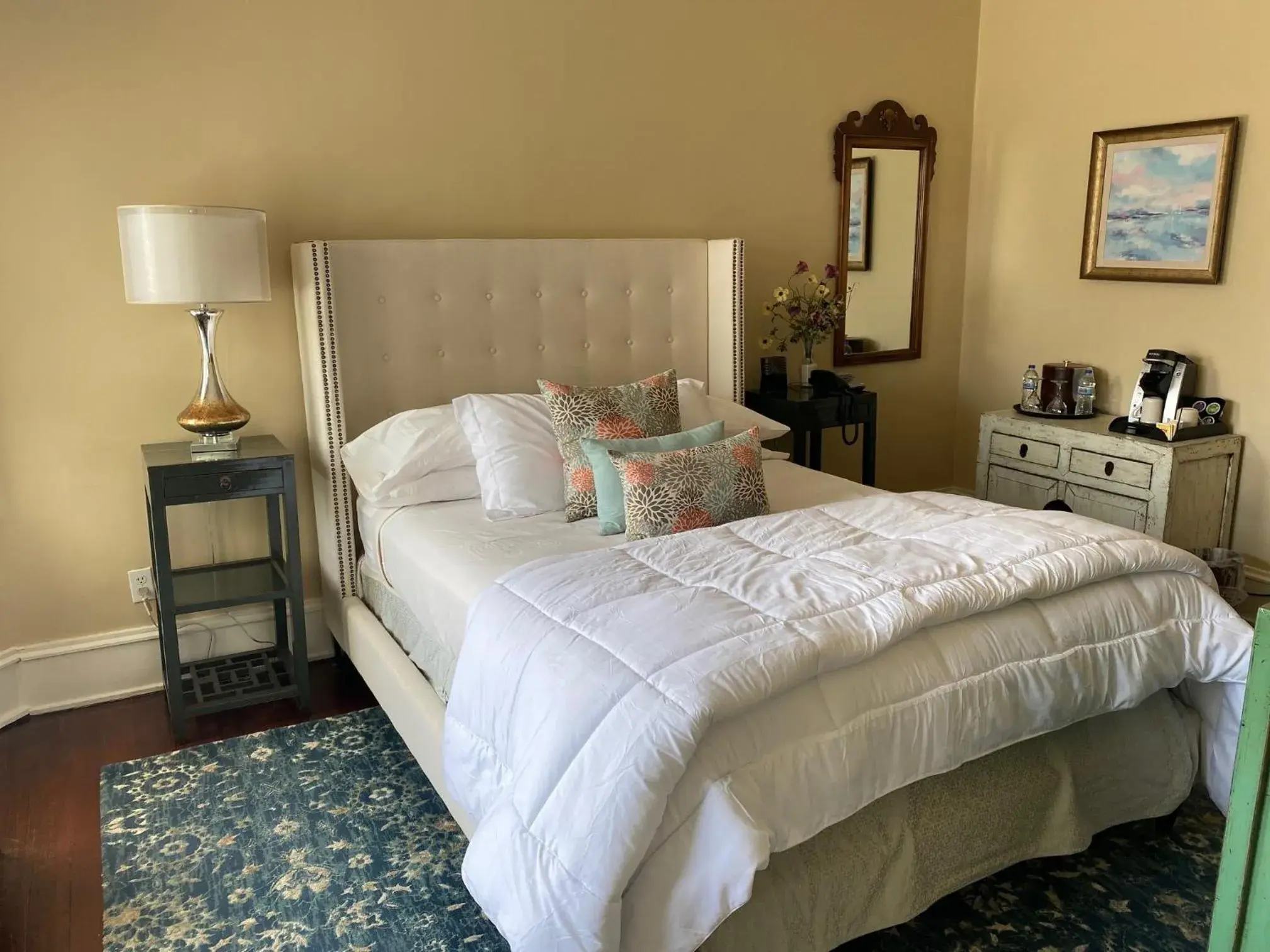 Deluxe Double Room with Balcony in Inn at 835 Boutique Hotel Deluxe Double Room with Balcony in Inn at 835 Boutique Hotel