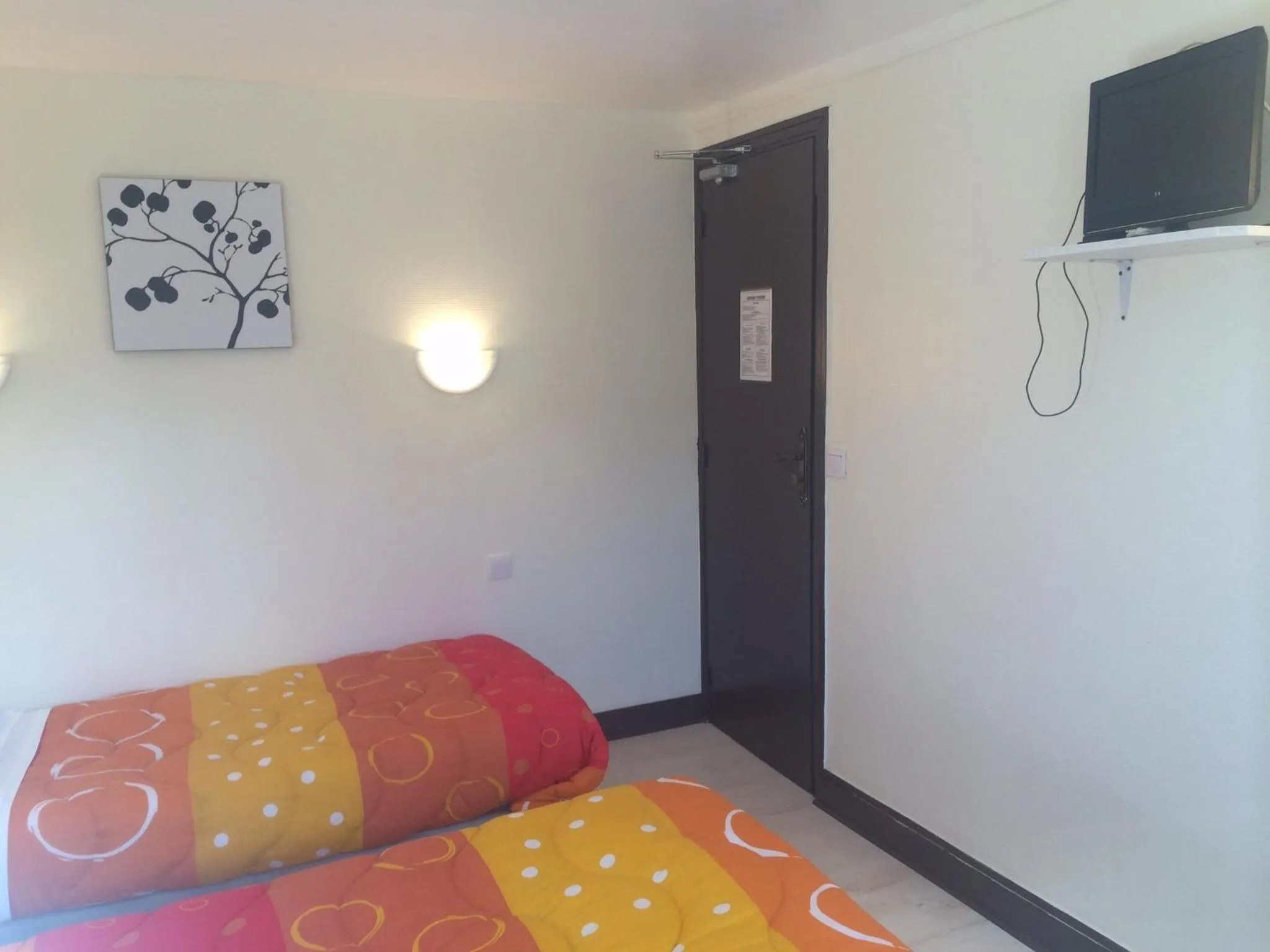 Bedroom, Bed in Hotel Restaurant Tokyo