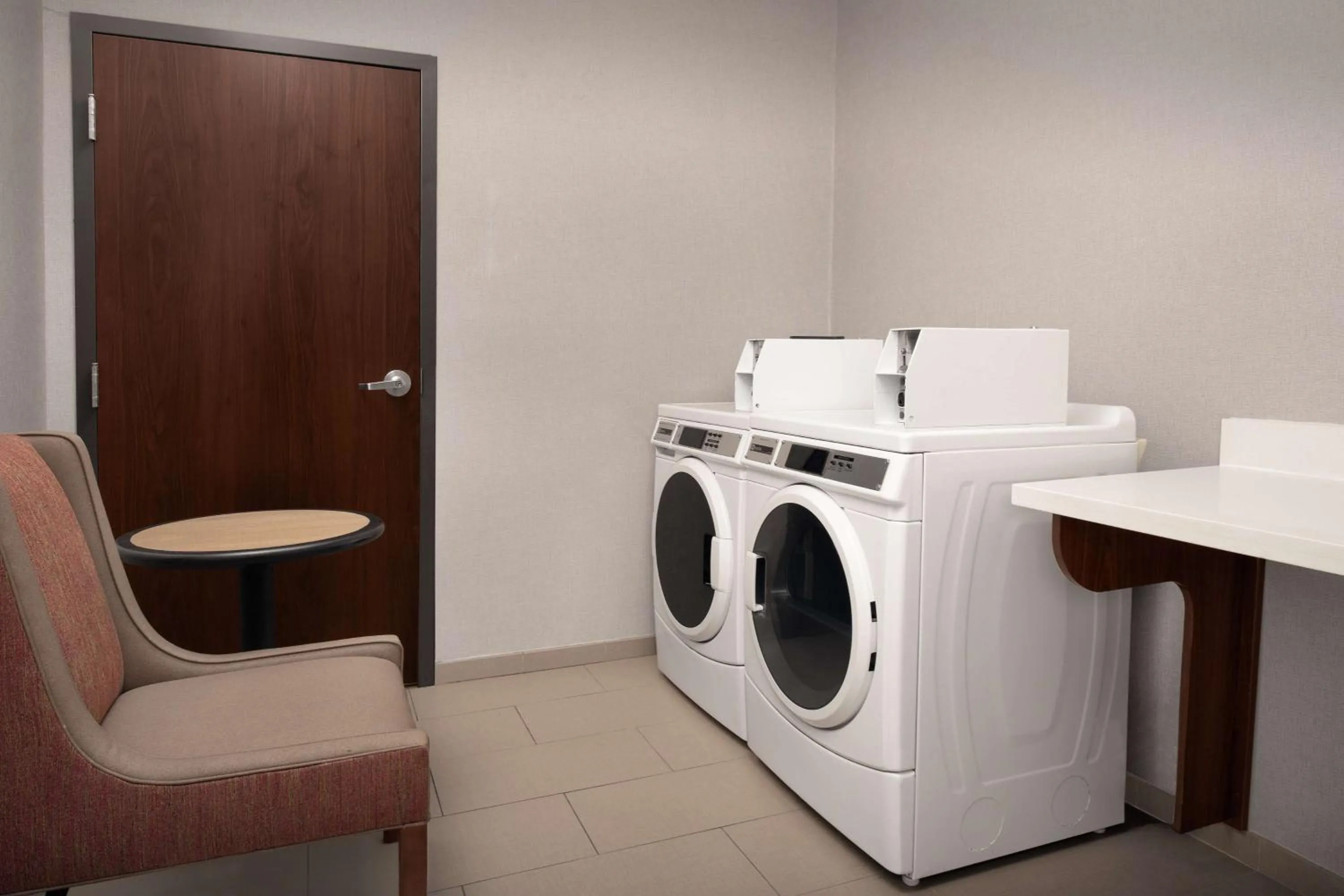 laundry in Hampton Inn & Suites Orangeburg, SC