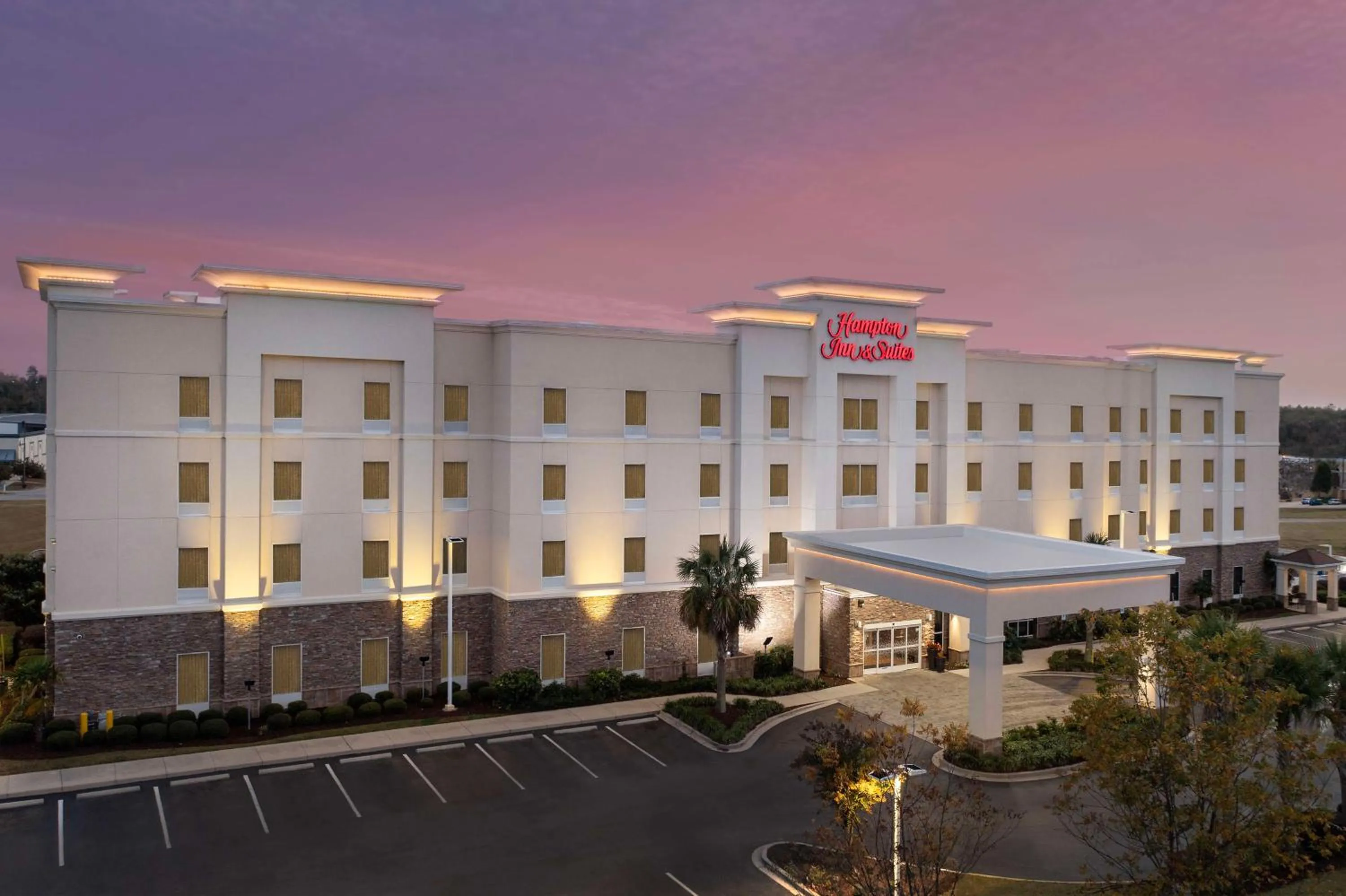 Property building in Hampton Inn & Suites Orangeburg, SC