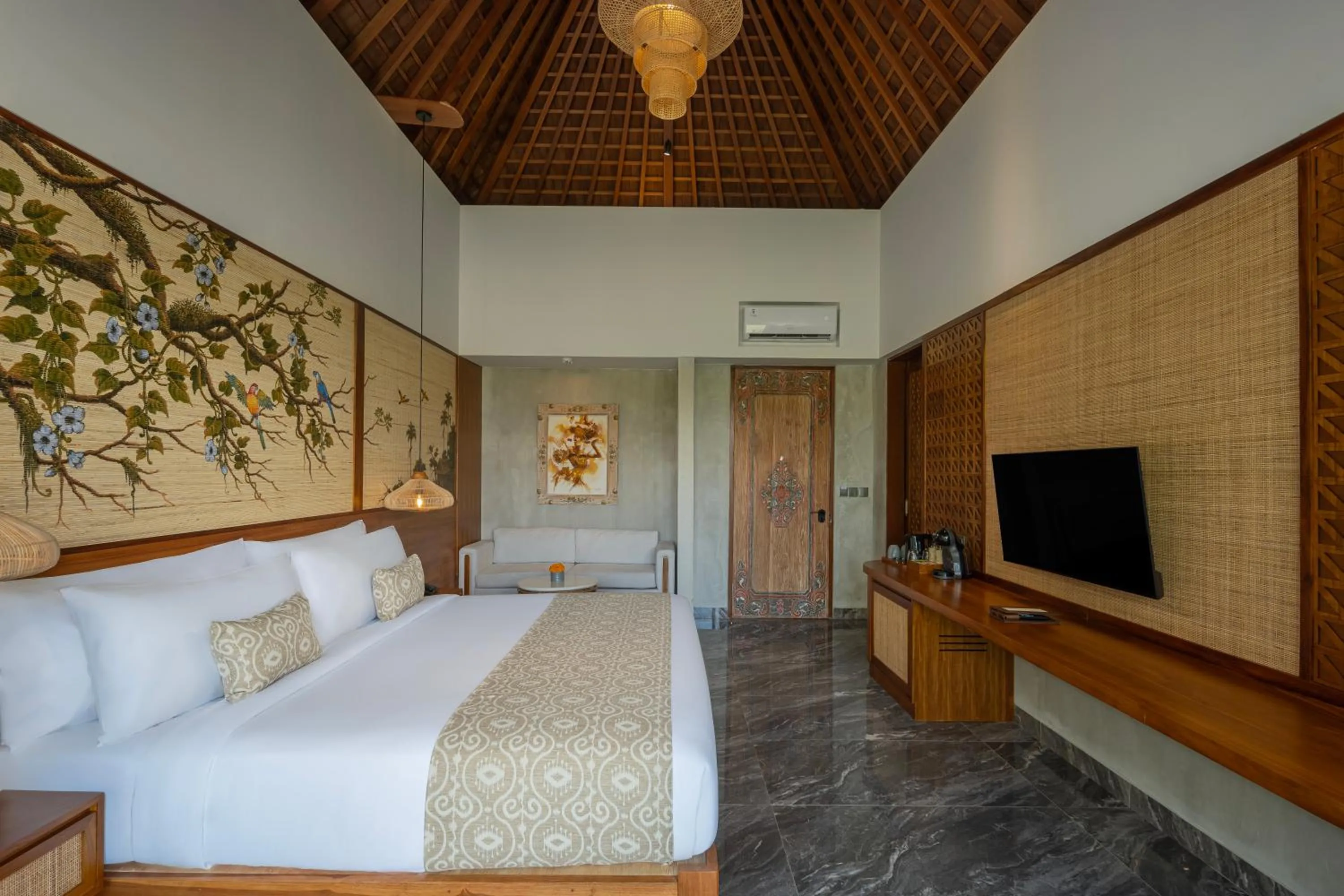 Bedroom, Bed in Emana Akatara