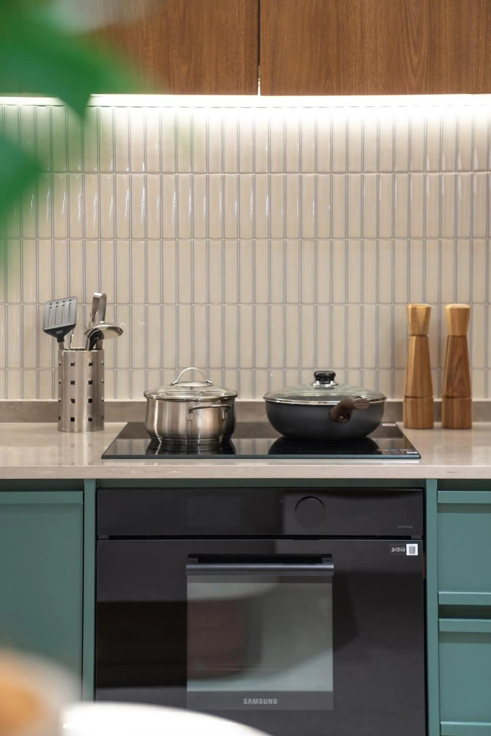 Communal kitchen in Weave Suites - Sunyu Parkside