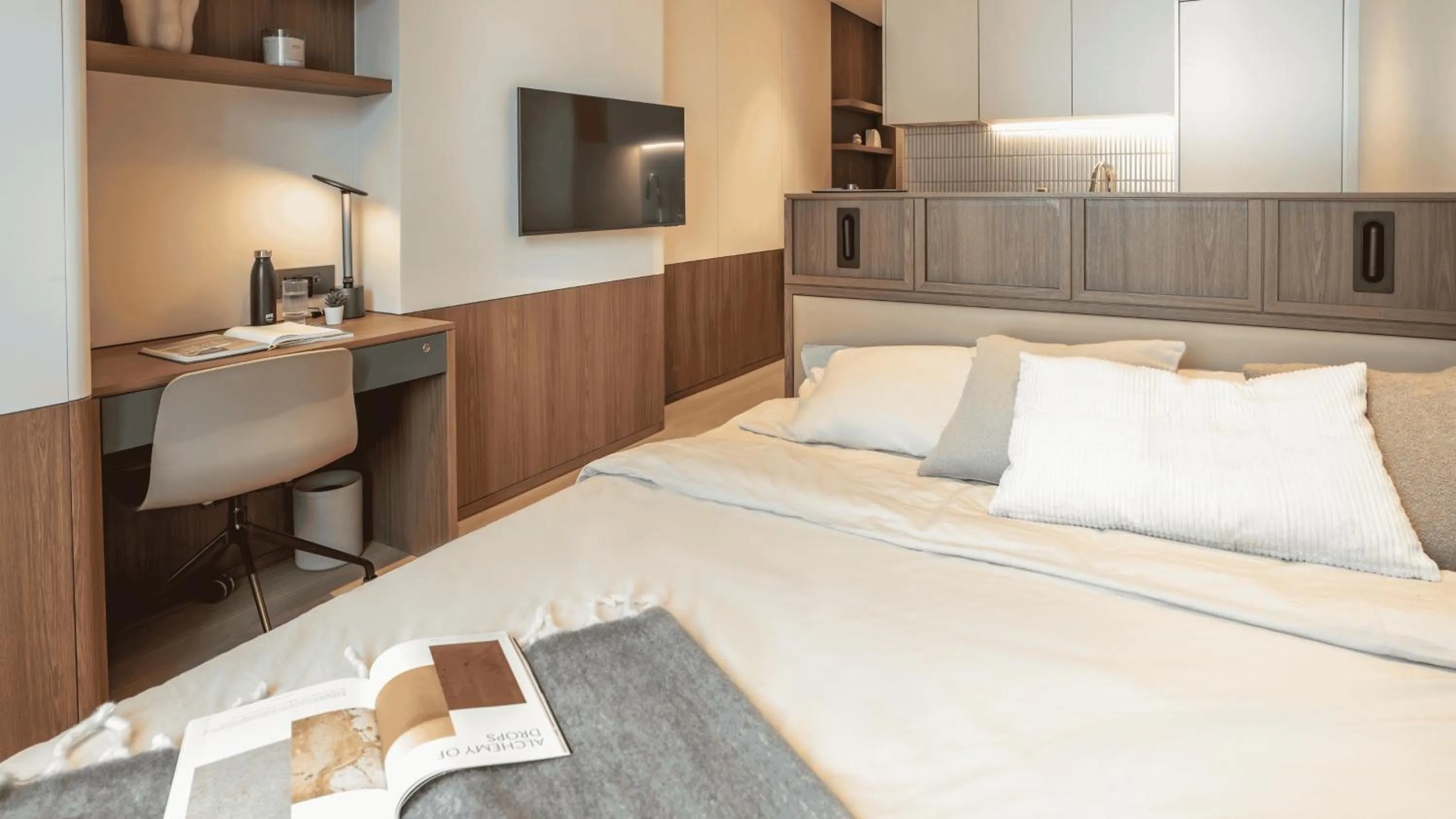 Bed in Weave Suites - Sunyu Parkside