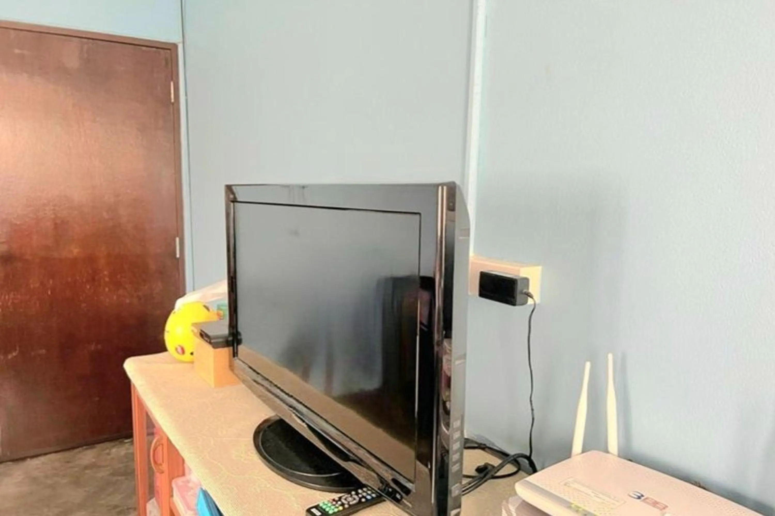 TV and multimedia in Baan Bonsuan Hill Guesthouse