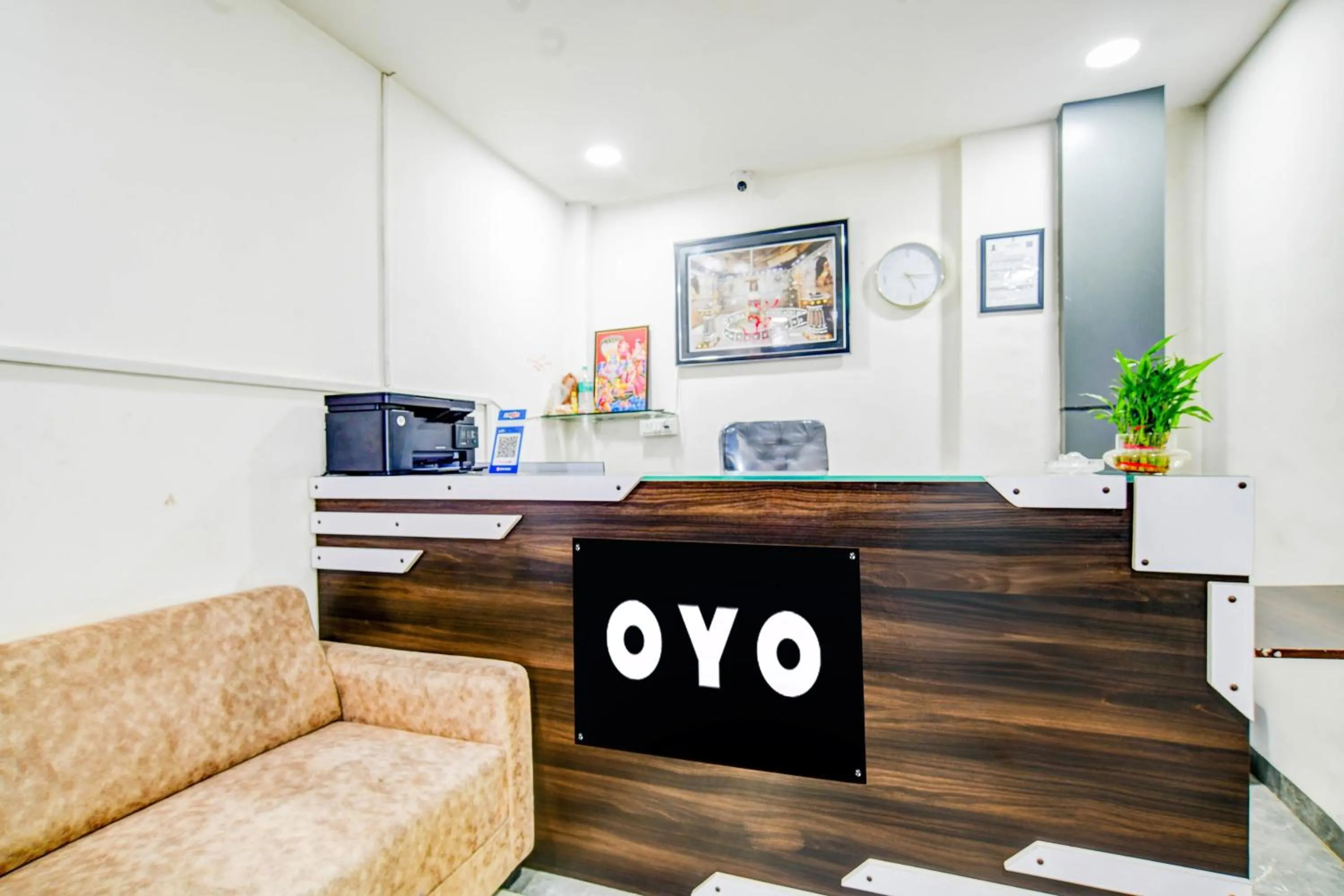 Lobby or reception in HOTEL O HRK INN