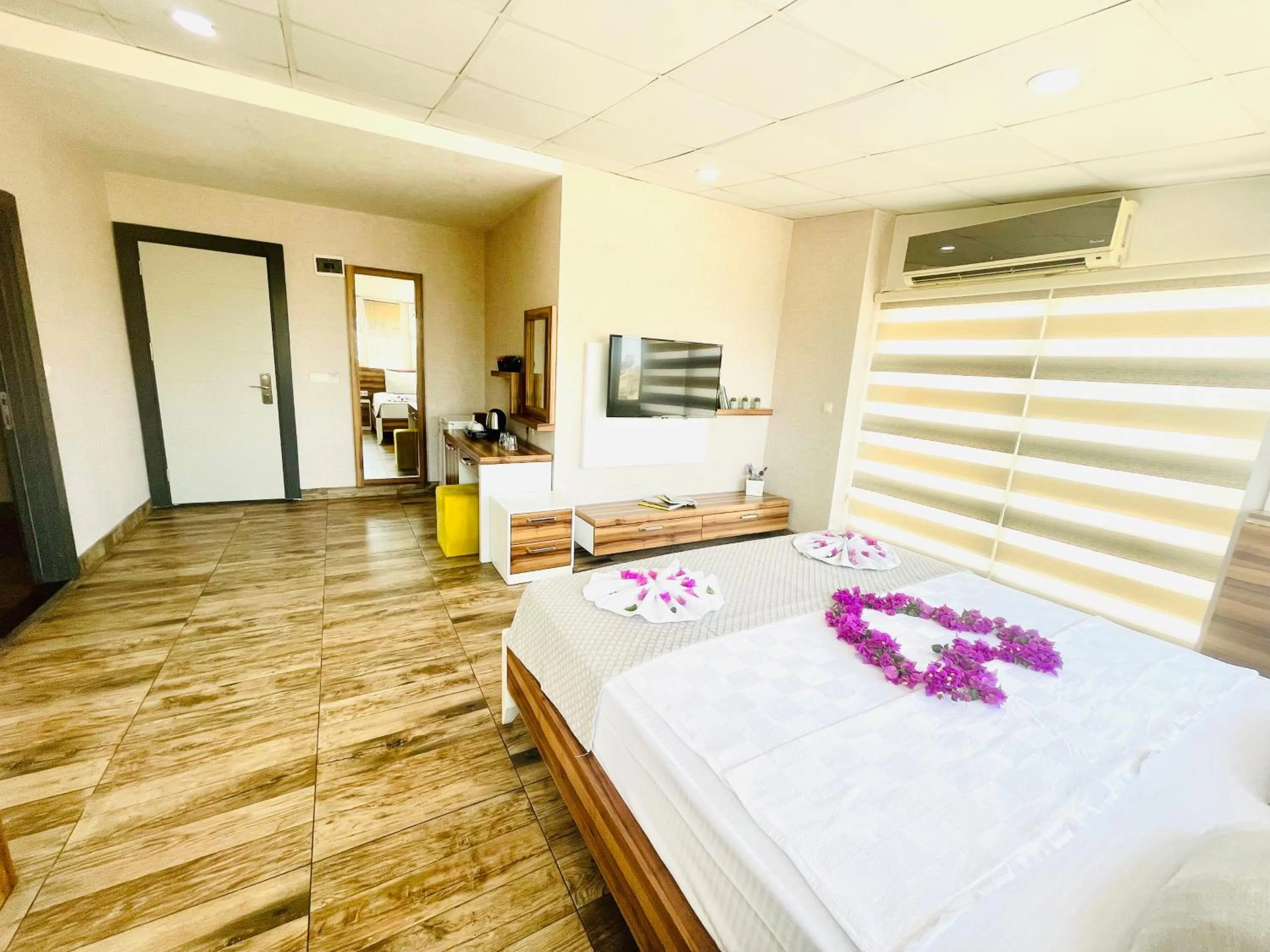 Bed in Ale Park Hotel Apartments