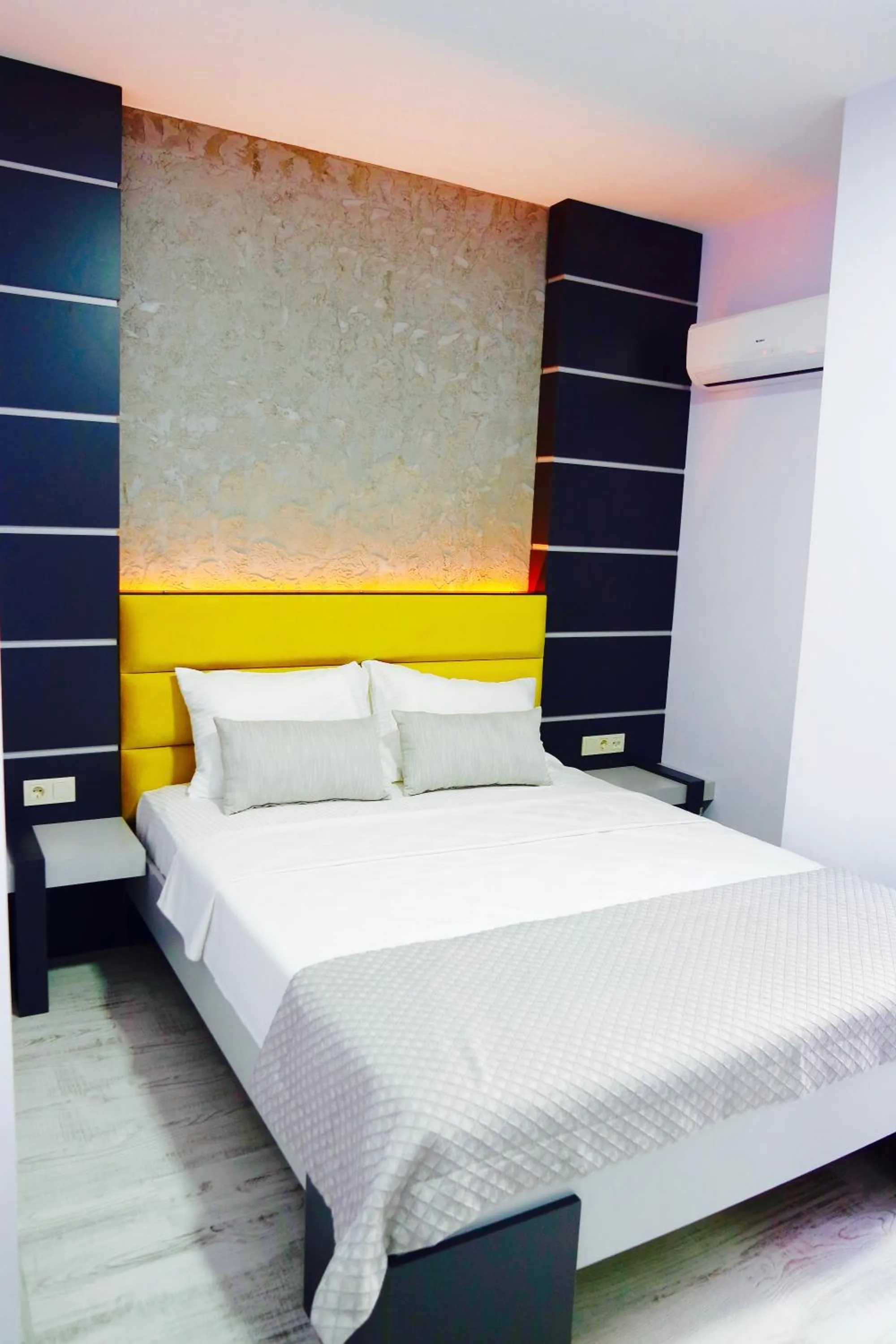 Bed in Ale Park Hotel Apartments