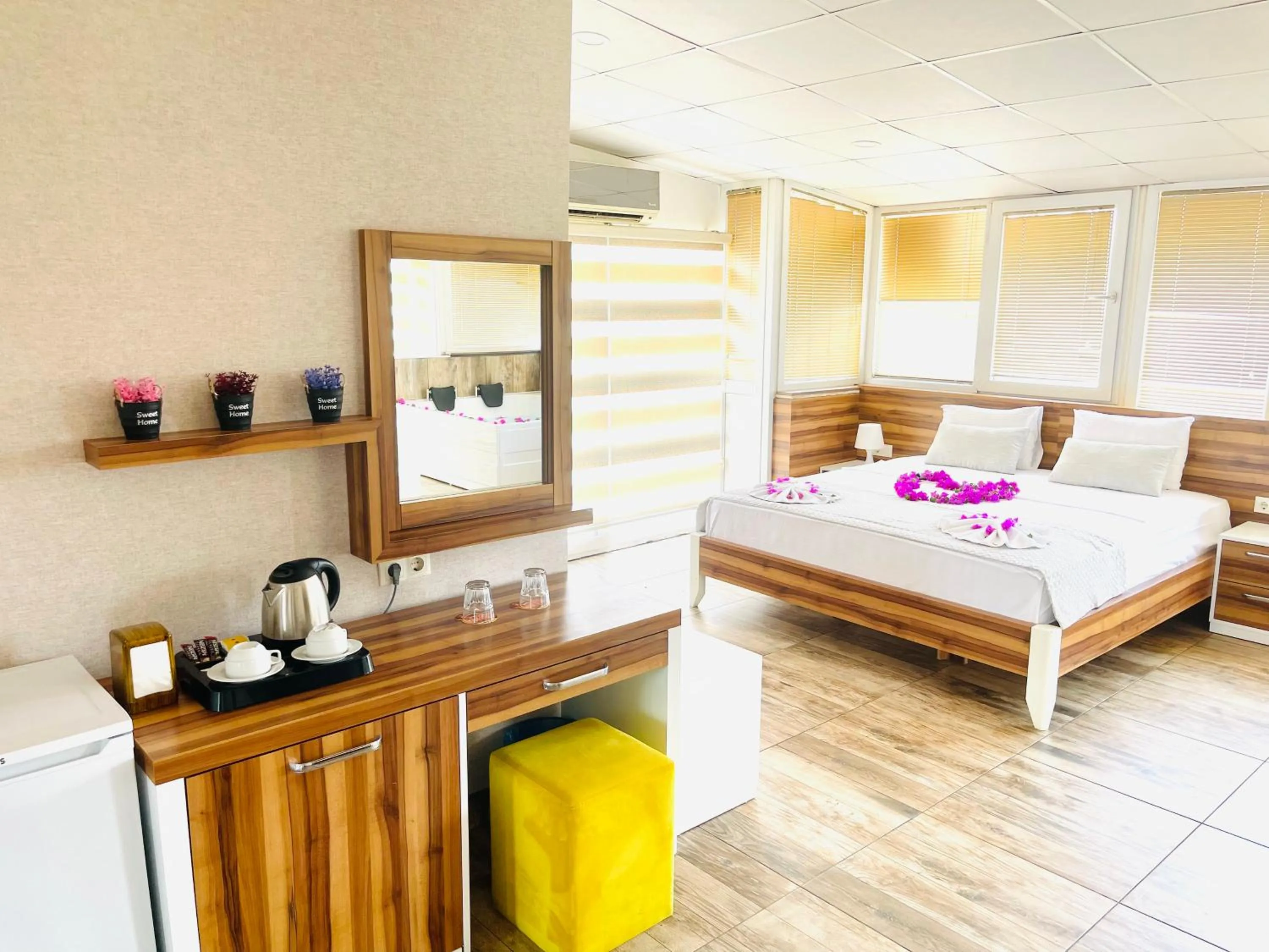 Bed in Ale Park Hotel Apartments