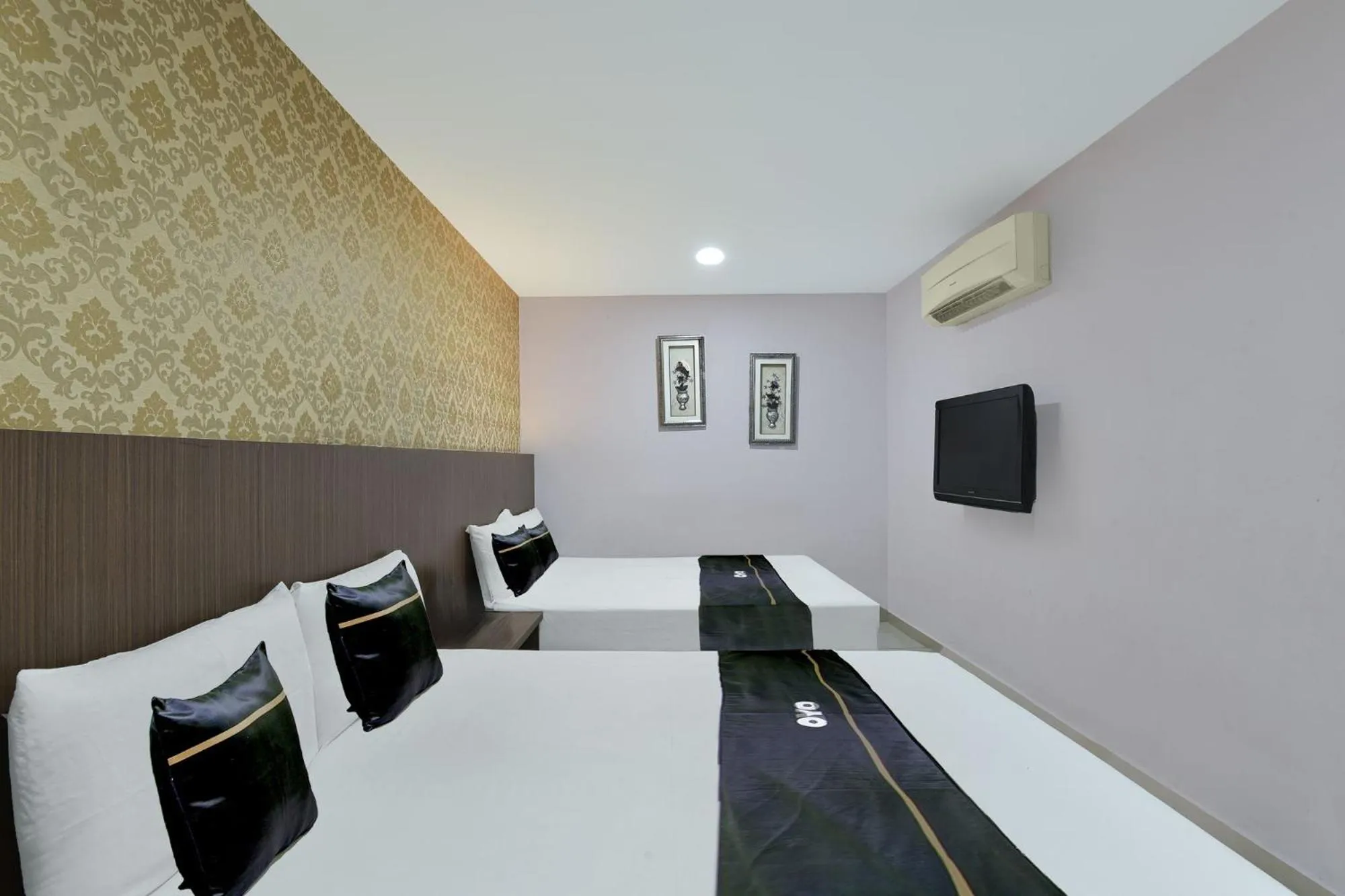 Bedroom, Bed in Hotel O Hotel Hamilas