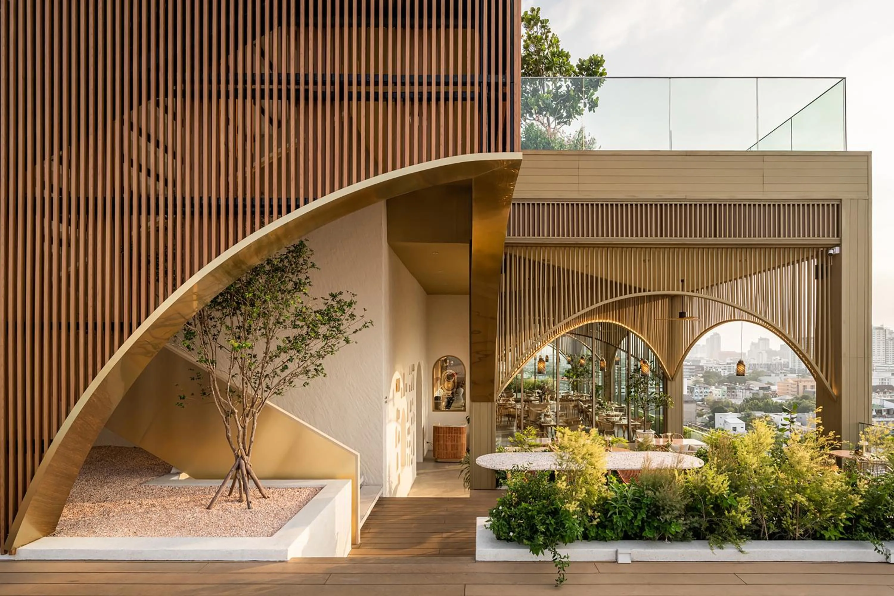 Restaurant/places to eat in Somerset Sukhumvit 71 Bangkok