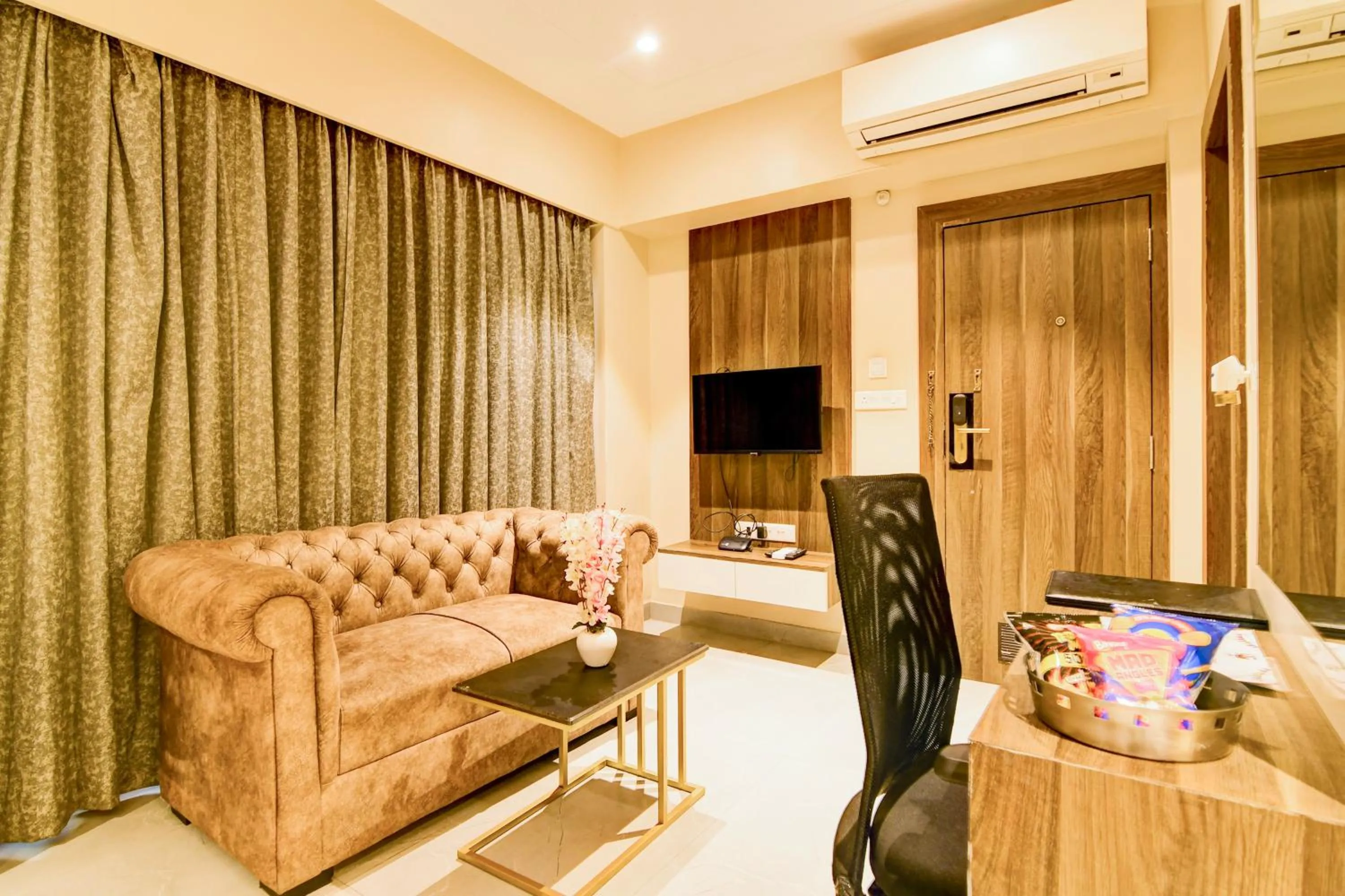 Living room in Urban Cliff A Boutique Hotel