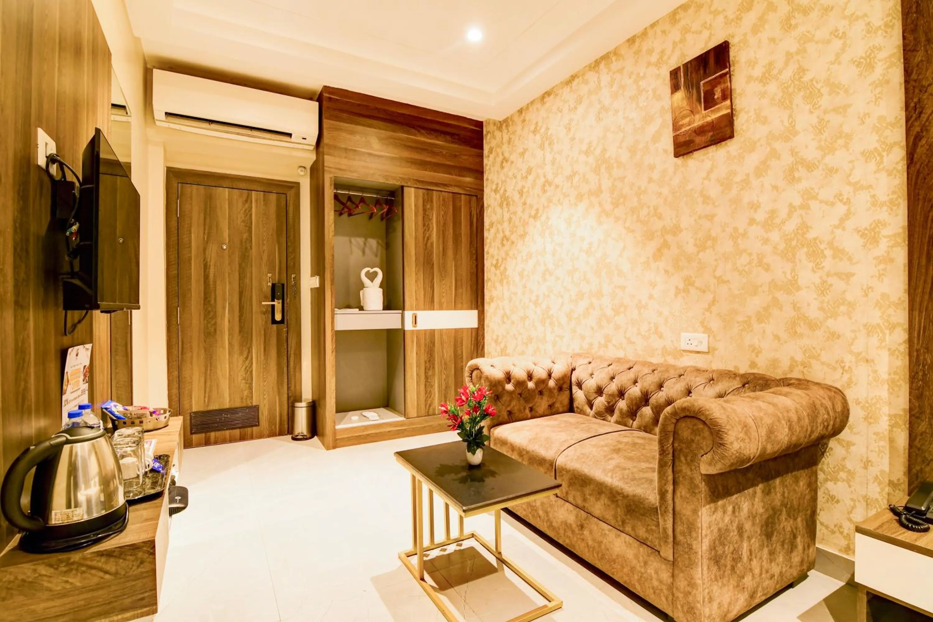 Living room in Urban Cliff A Boutique Hotel