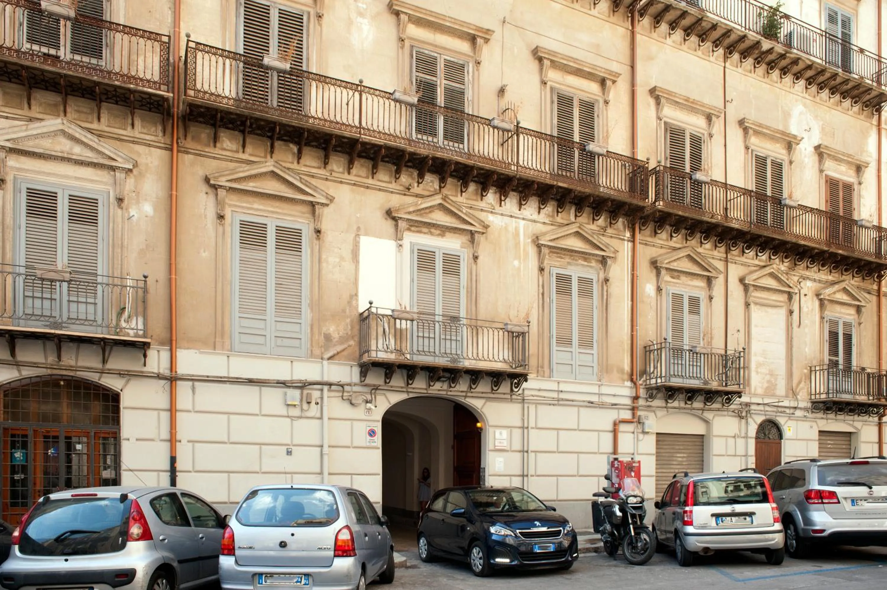 Property building in B&B Cannoli