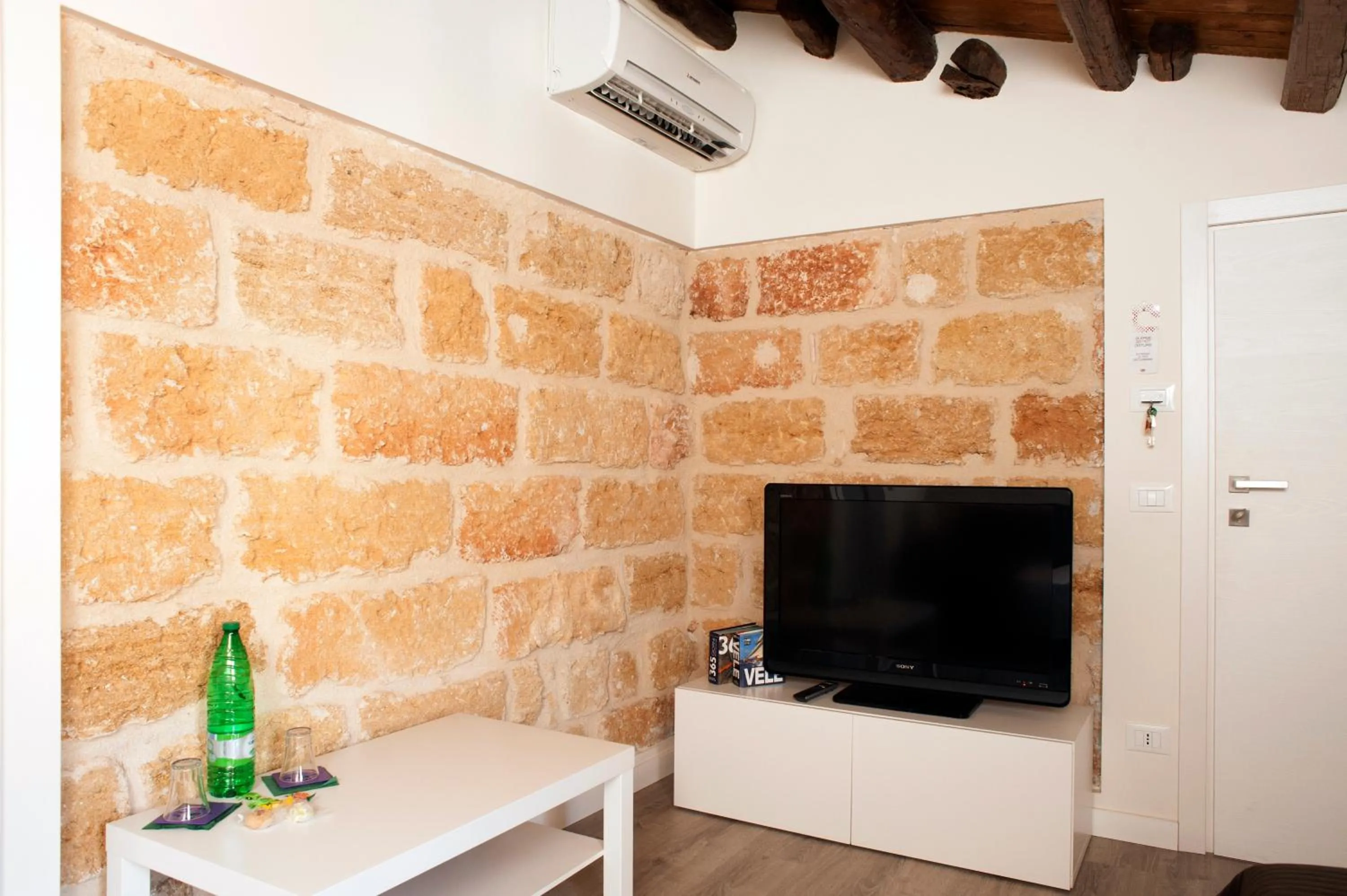 Bedroom in B&B Cannoli