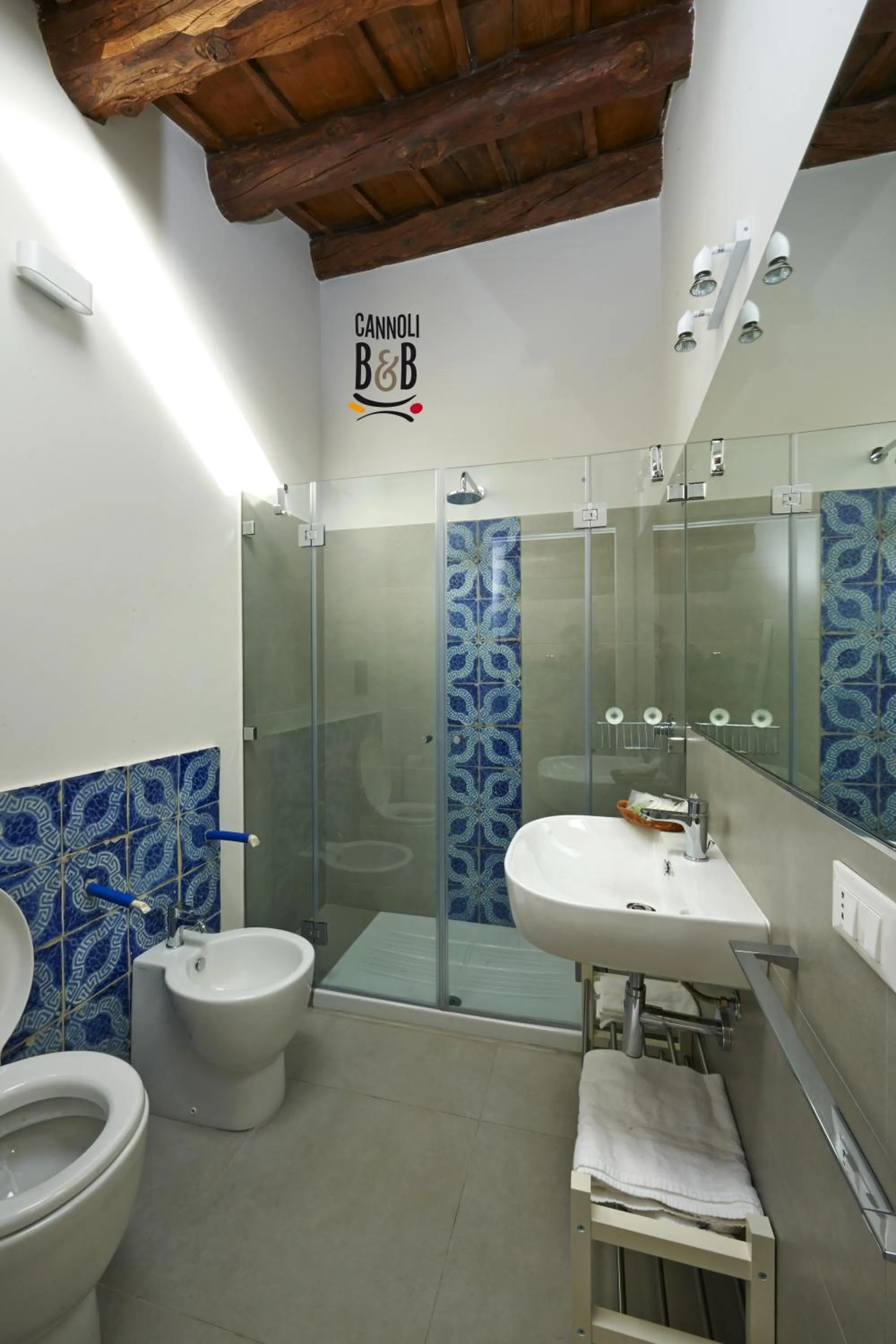 Bathroom in B&B Cannoli