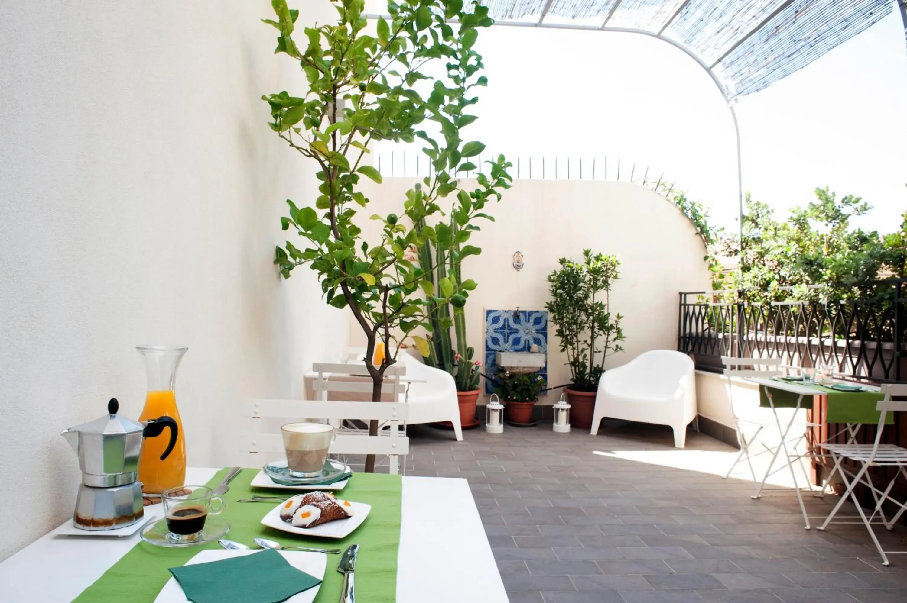 B&B Cannoli B&B Cannoli