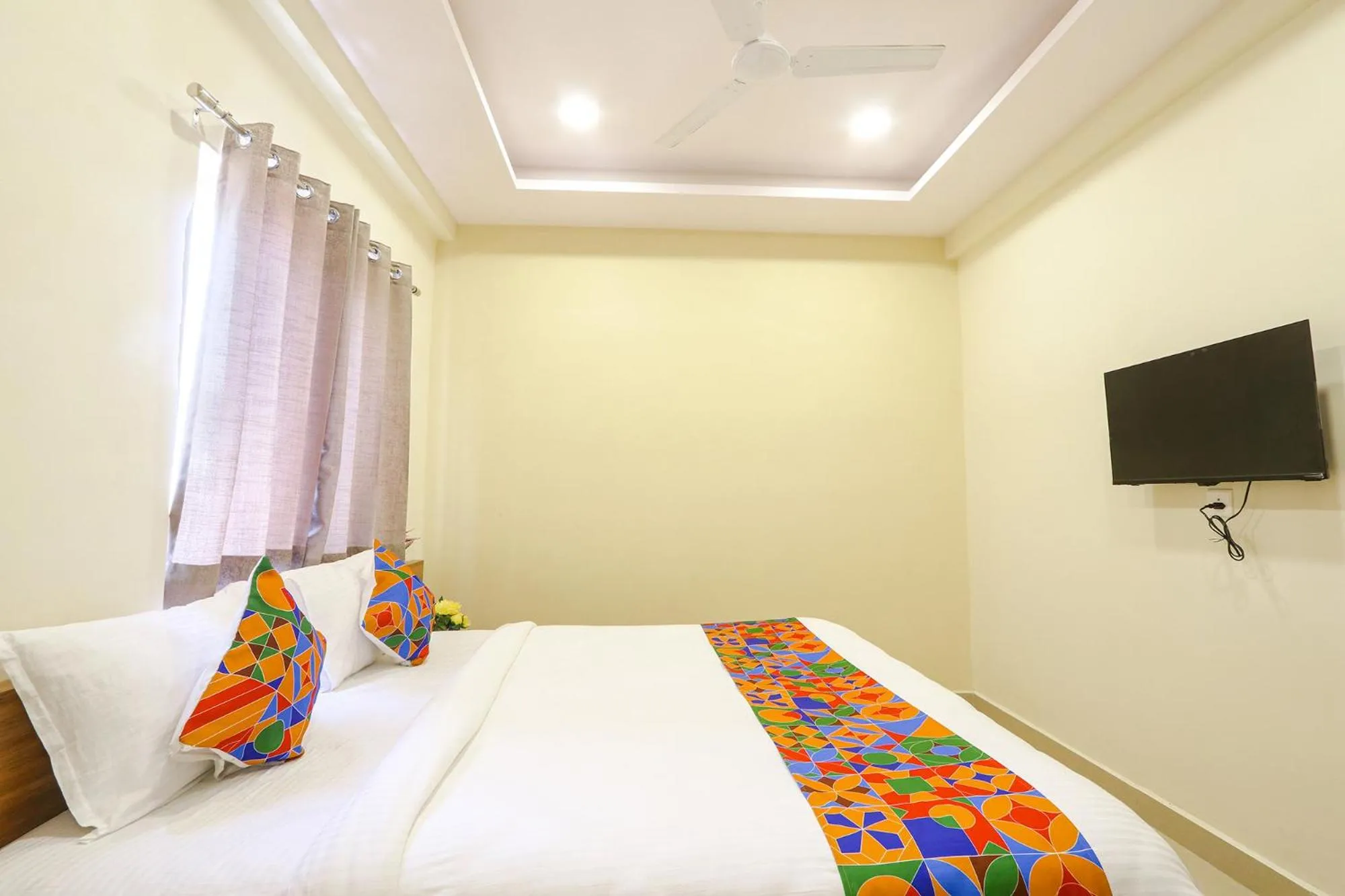Bed in FabHotel Metro - Nr Secunderabad Railway Station
