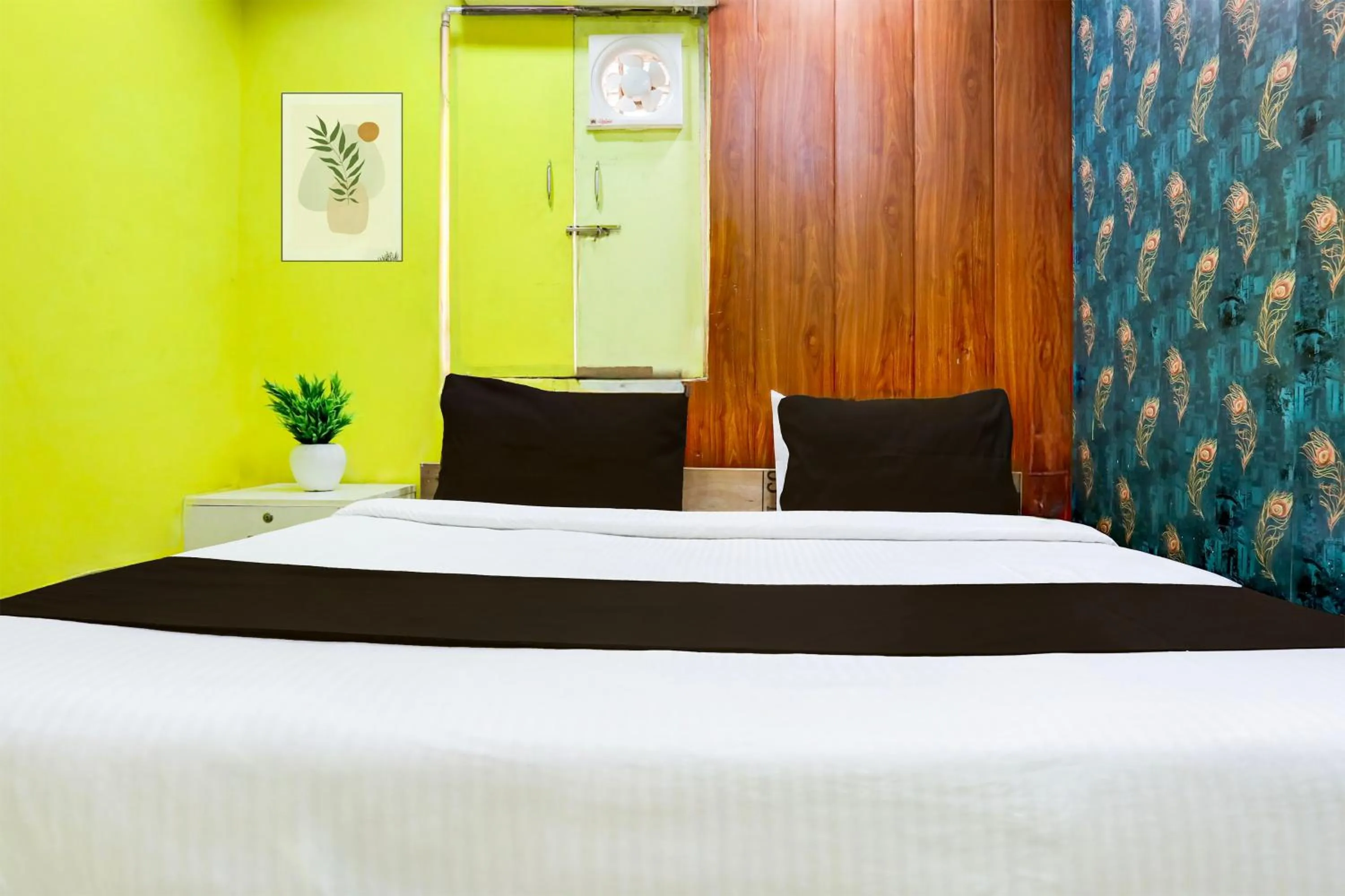 Bedroom, Bed in Hotel O A K Residency