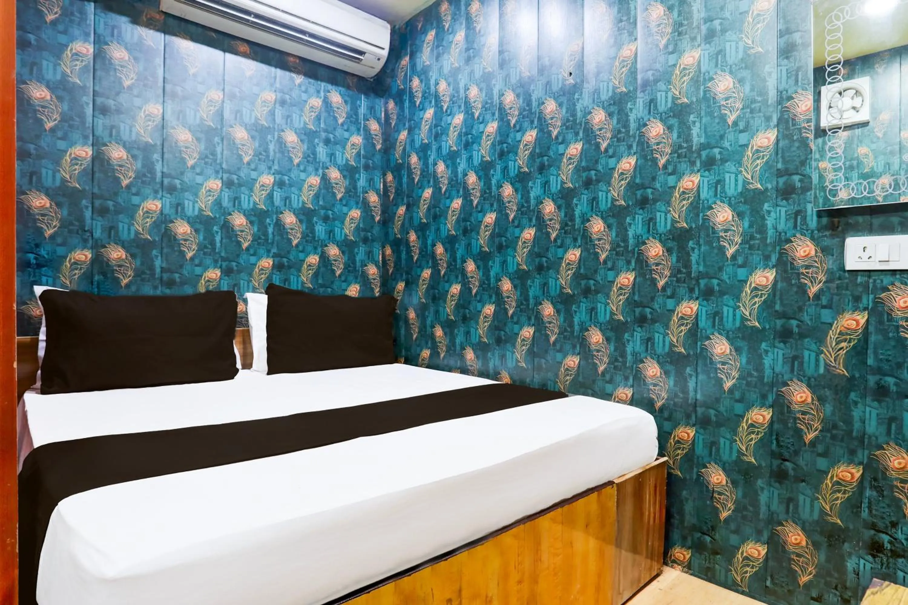 Bedroom, Bed in Hotel O A K Residency