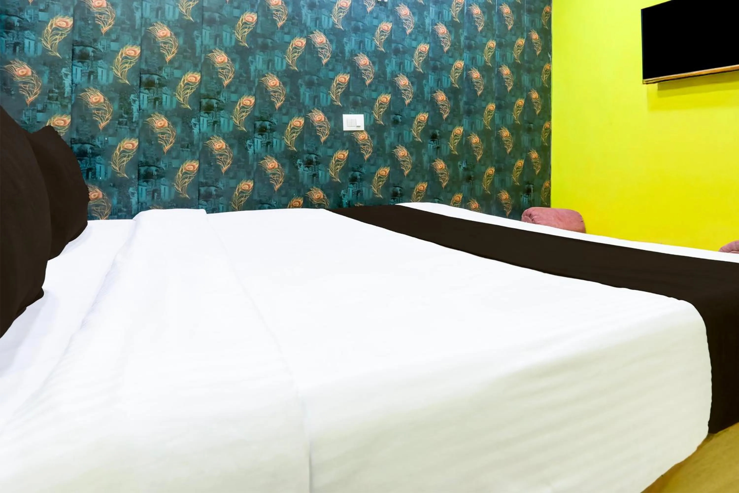 Bedroom, Bed in Hotel O A K Residency