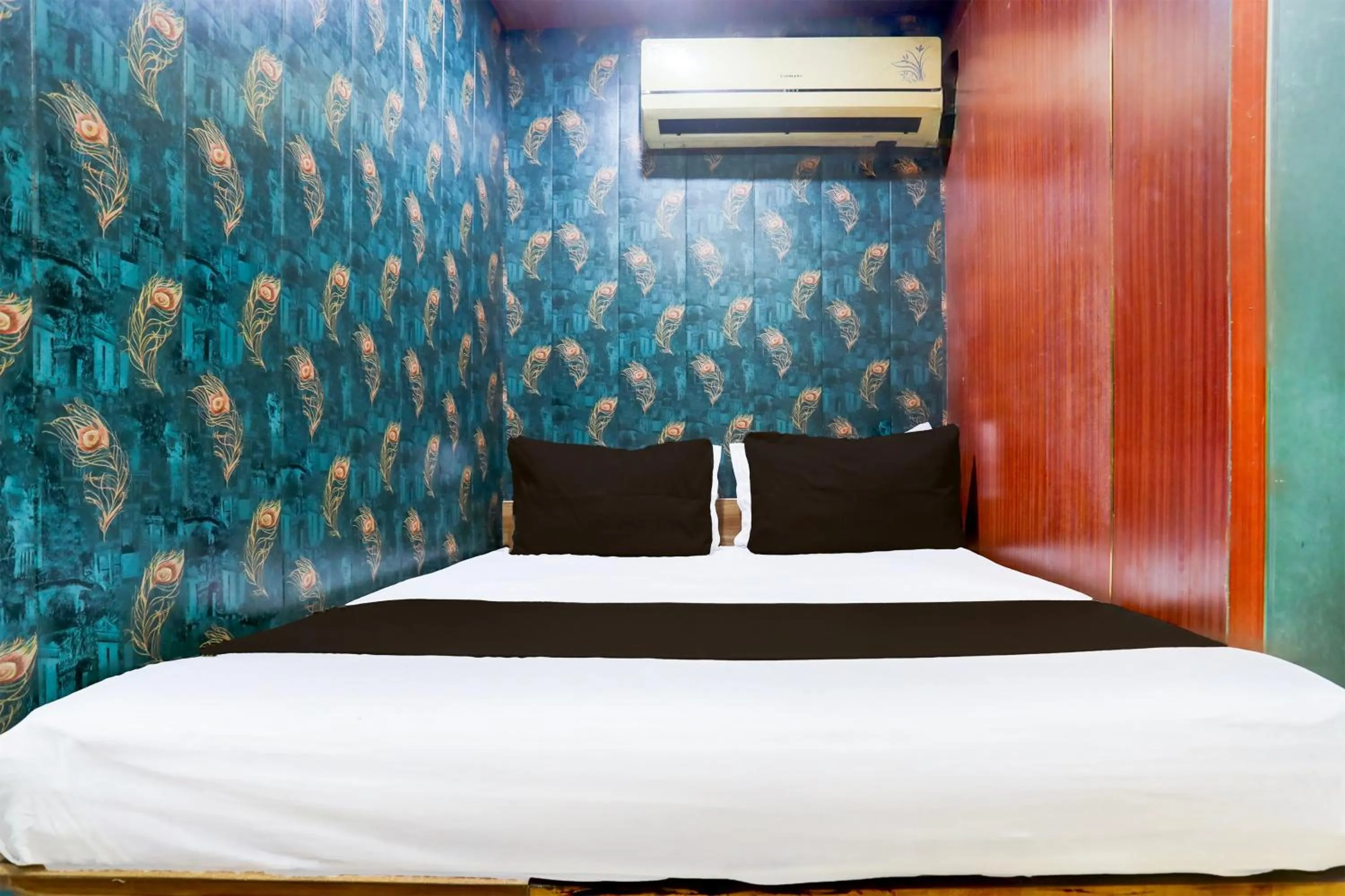 Bedroom, Bed in Hotel O A K Residency