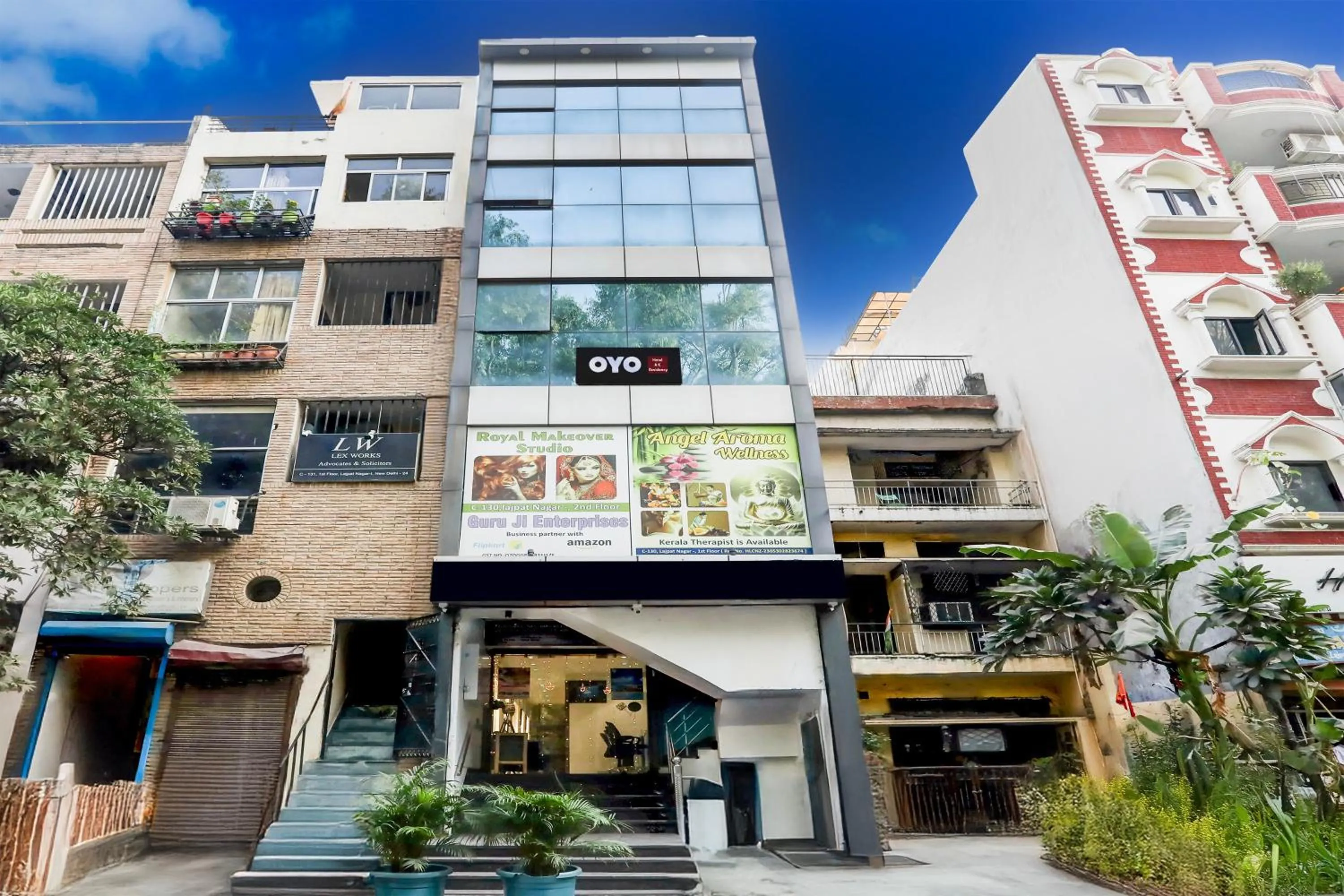 Facade/entrance in Hotel O A K Residency