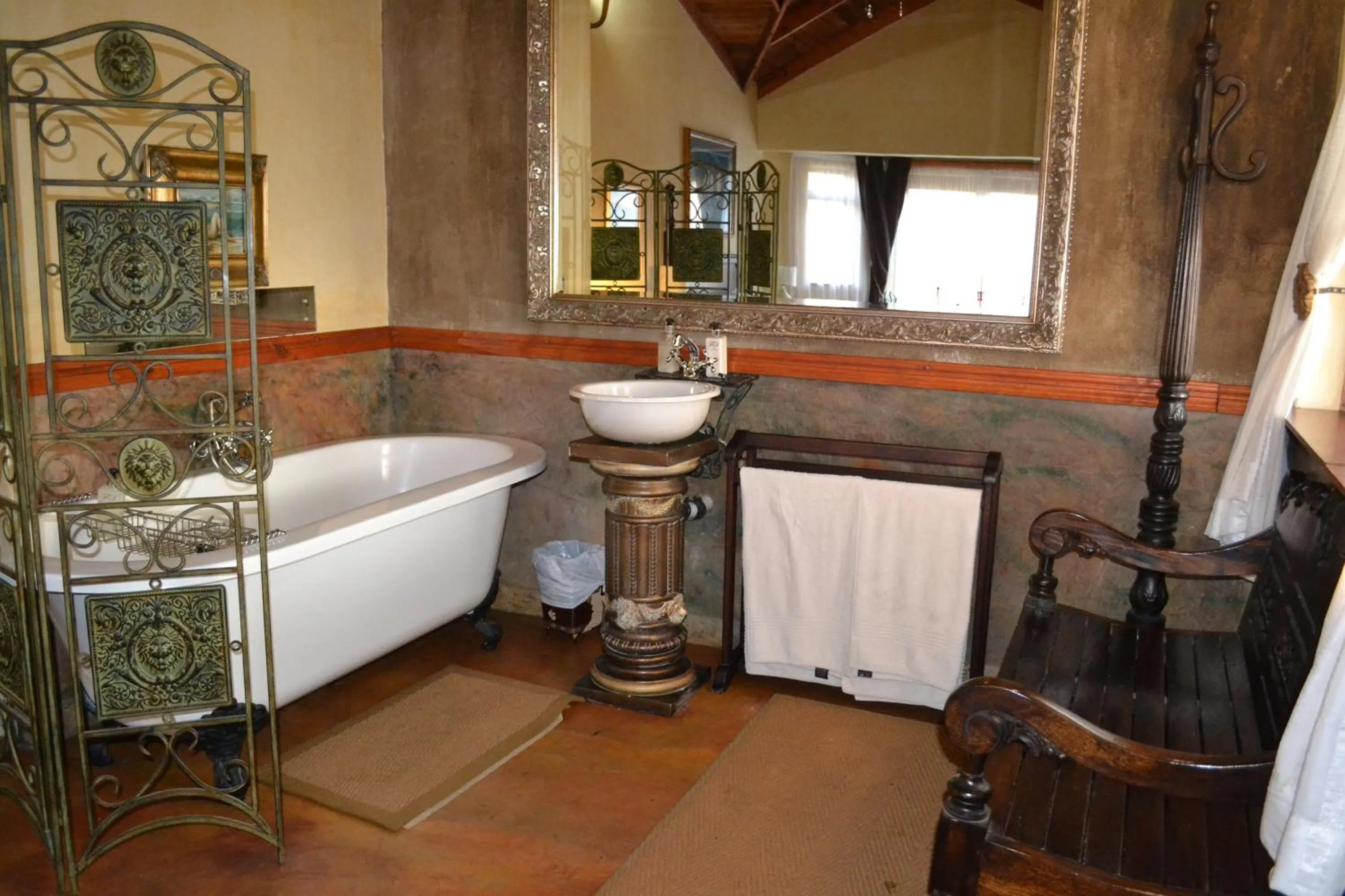 Bathroom in Fox & Squirrel