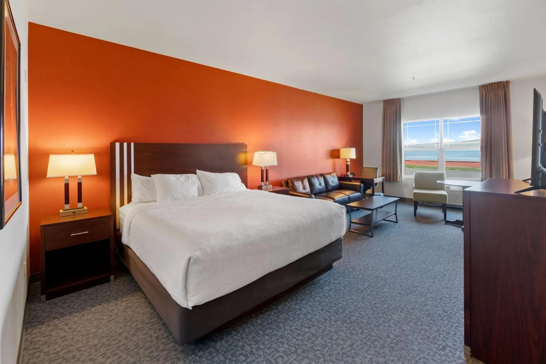 Bed in River Lodge and Cabins