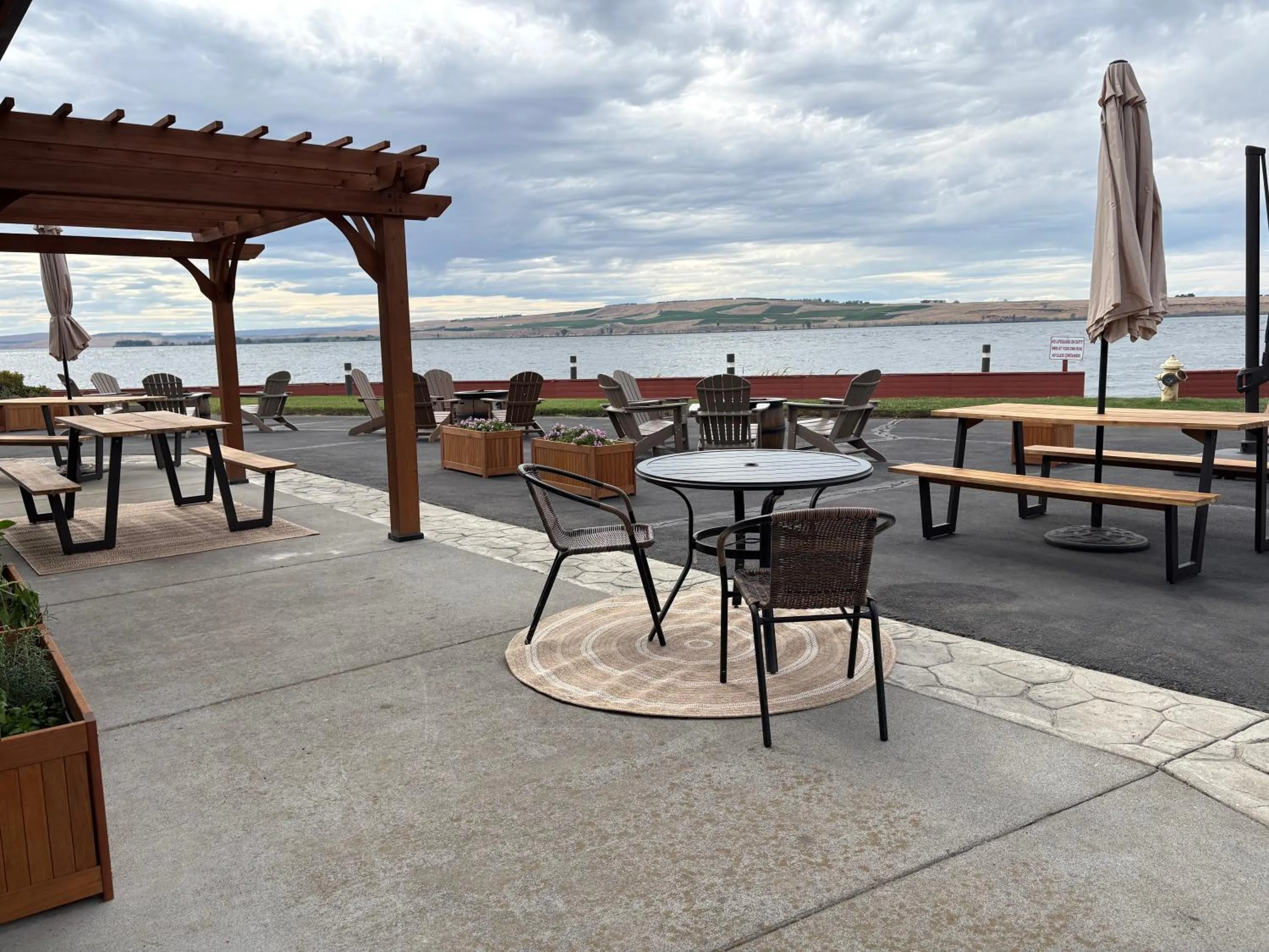 Patio in River Lodge and Cabins