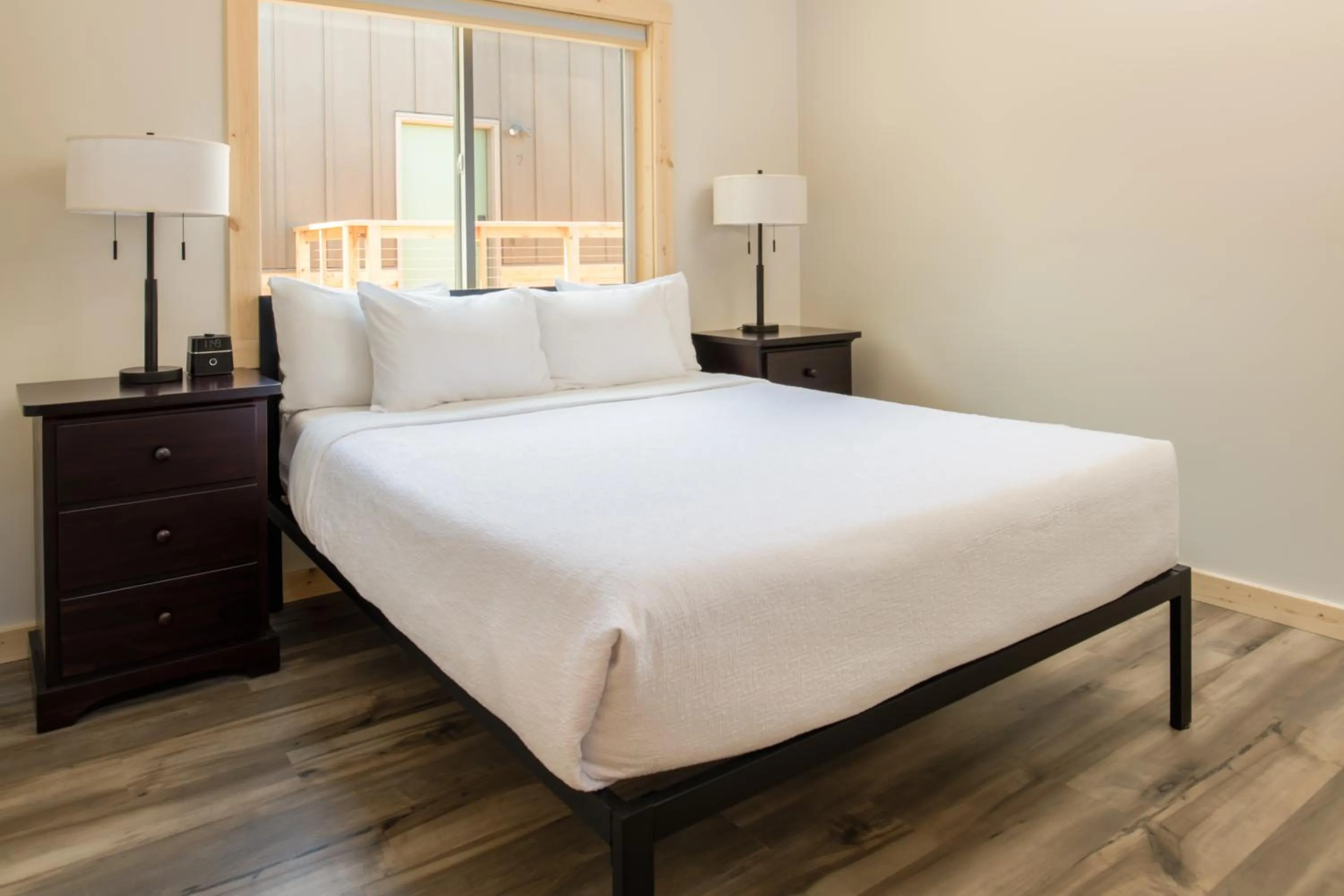 Bed in River Lodge and Cabins