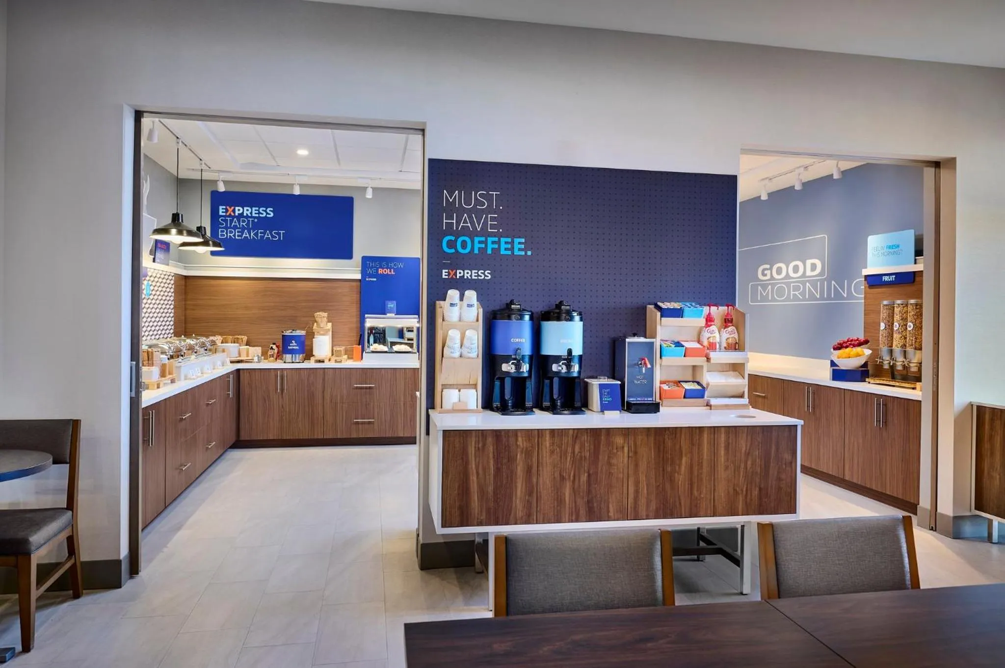 Breakfast in Holiday Inn Express Hamilton - Upper James by IHG