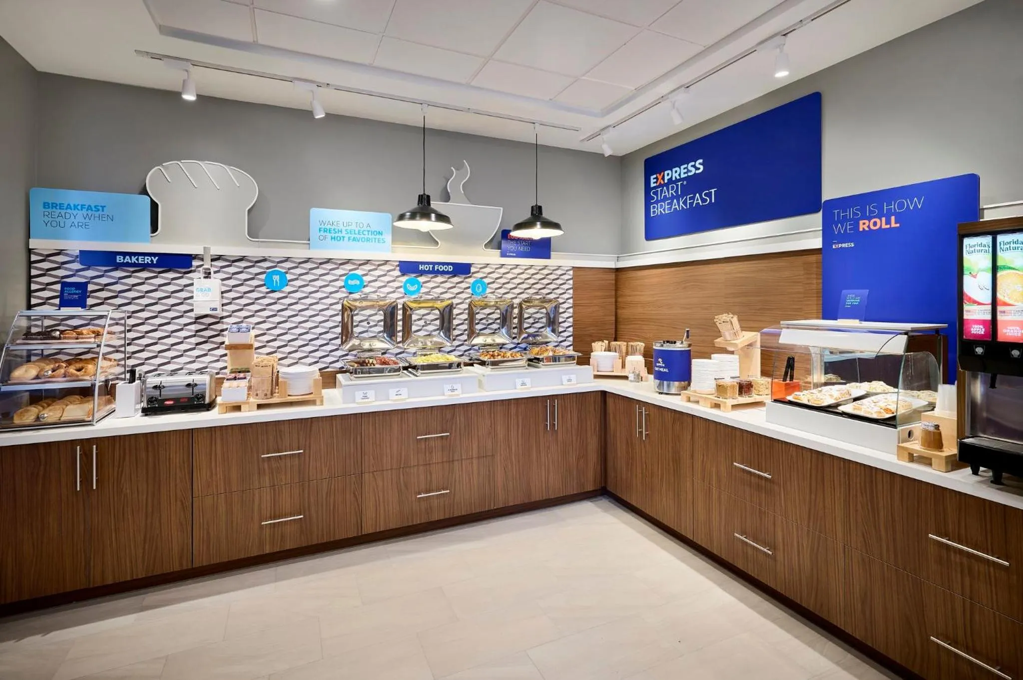 Breakfast in Holiday Inn Express Hamilton - Upper James by IHG