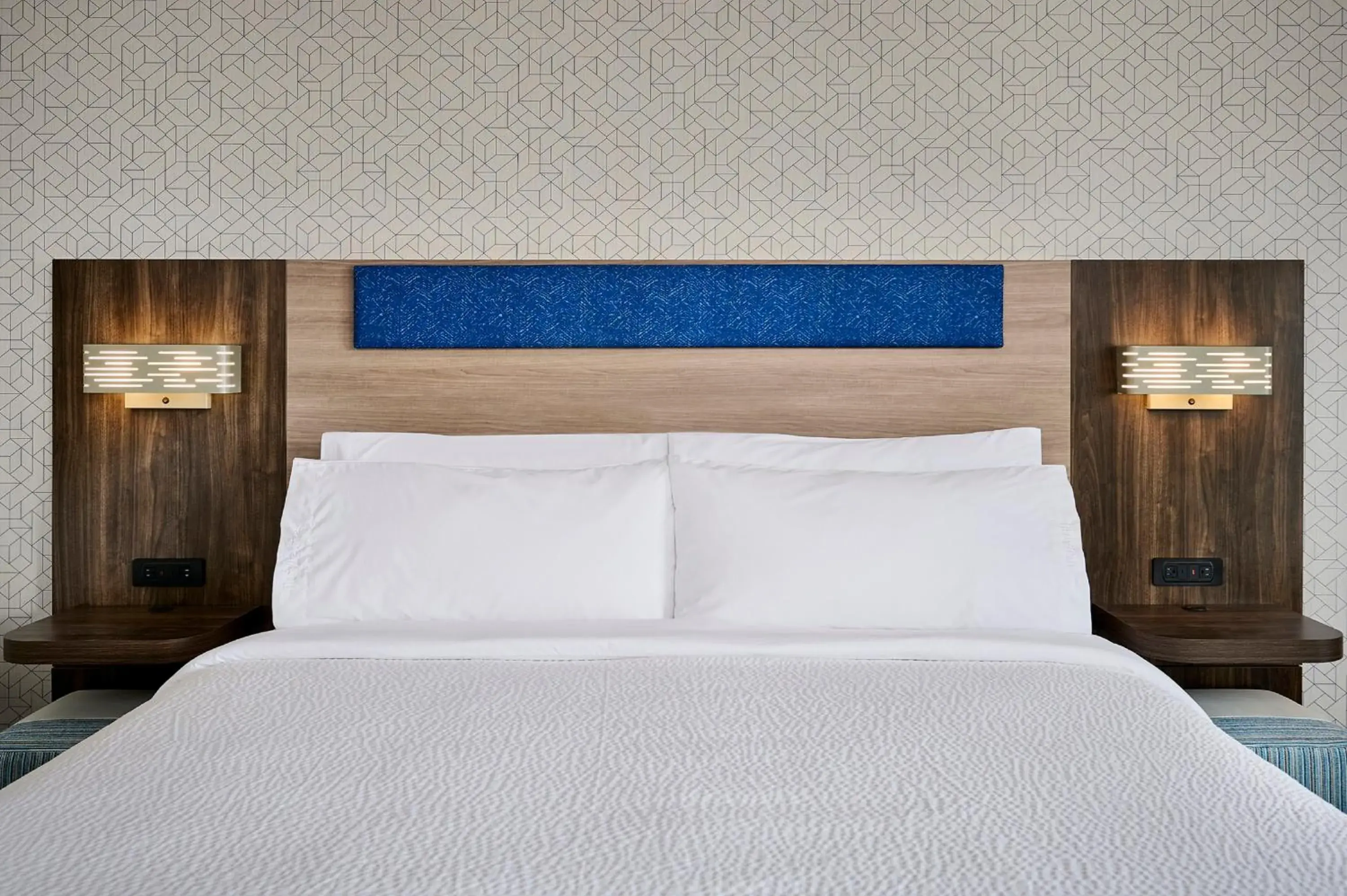 Standard King Room in Holiday Inn Express Hamilton - Upper James by IHG Standard King Room in Holiday Inn Express Hamilton - Upper James by IHG