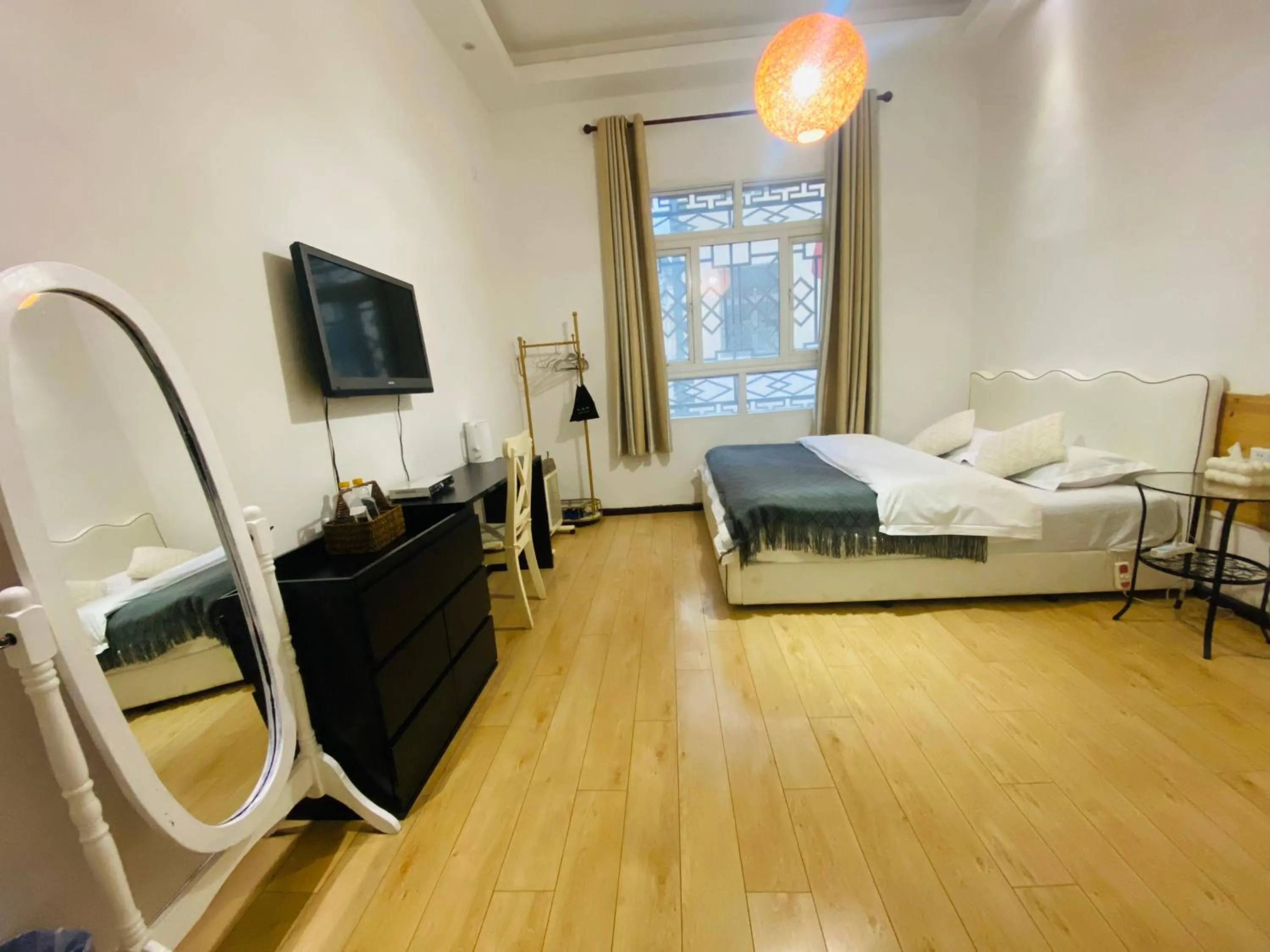 Property building, Bed in Shangri-La Chudengshuo Homestay楚登硕民宿