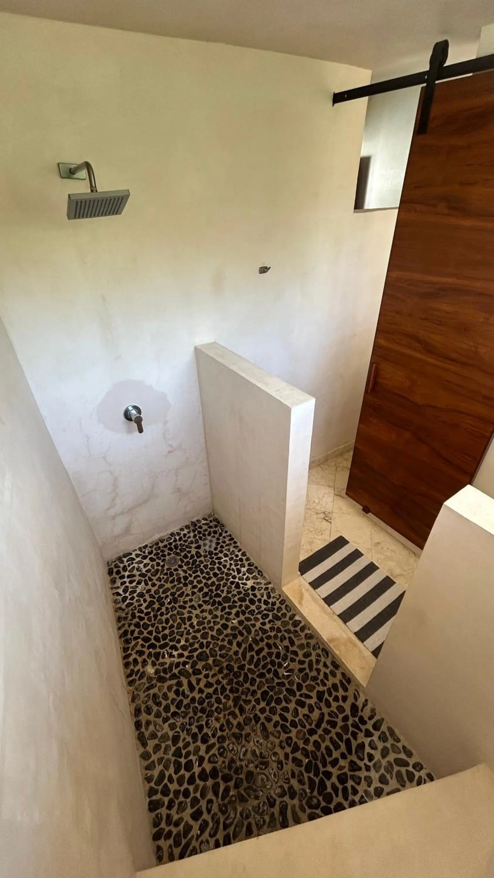 Shower in IK Casa del viento